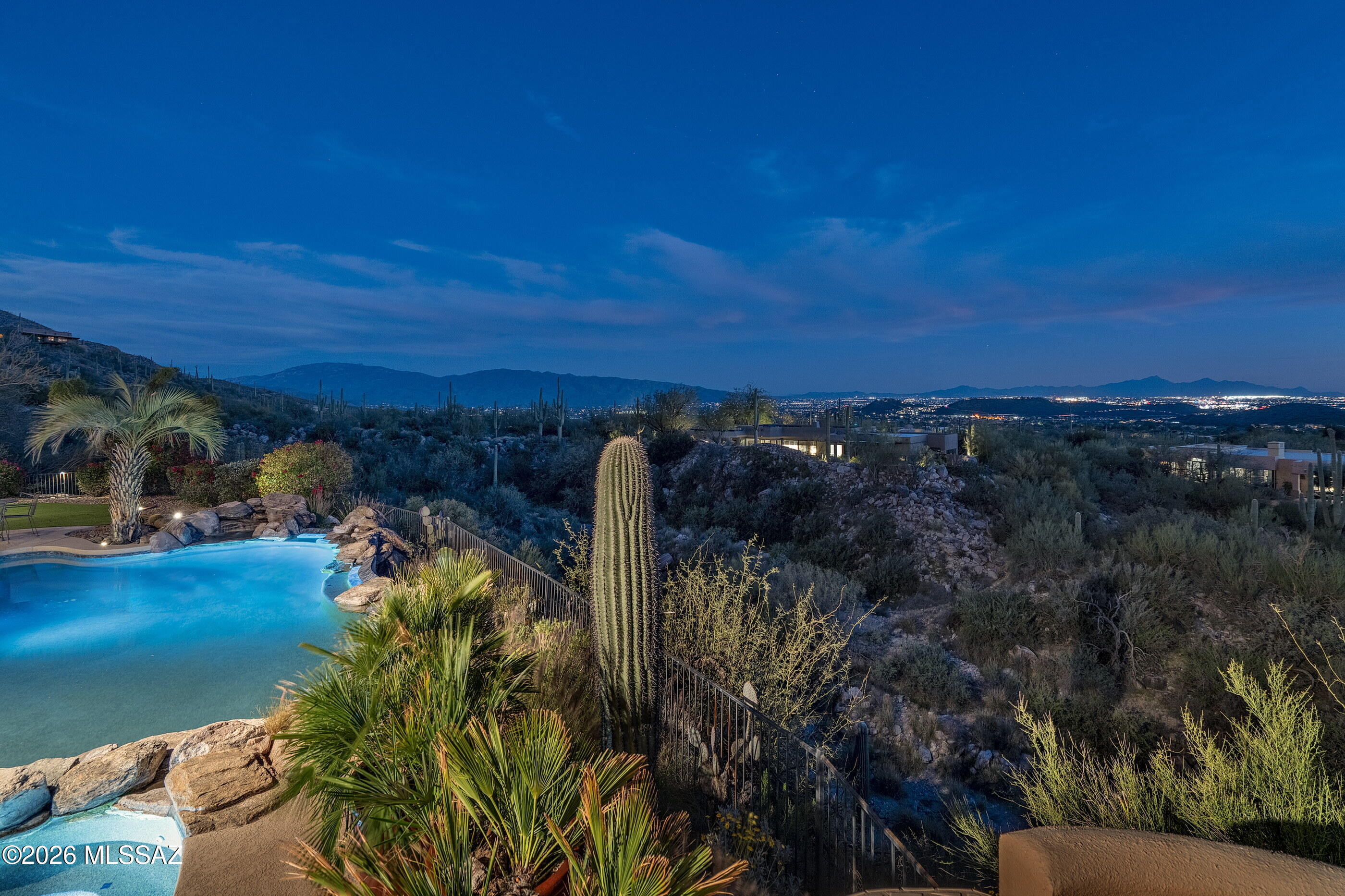 6361 N Canon Del Pajaro