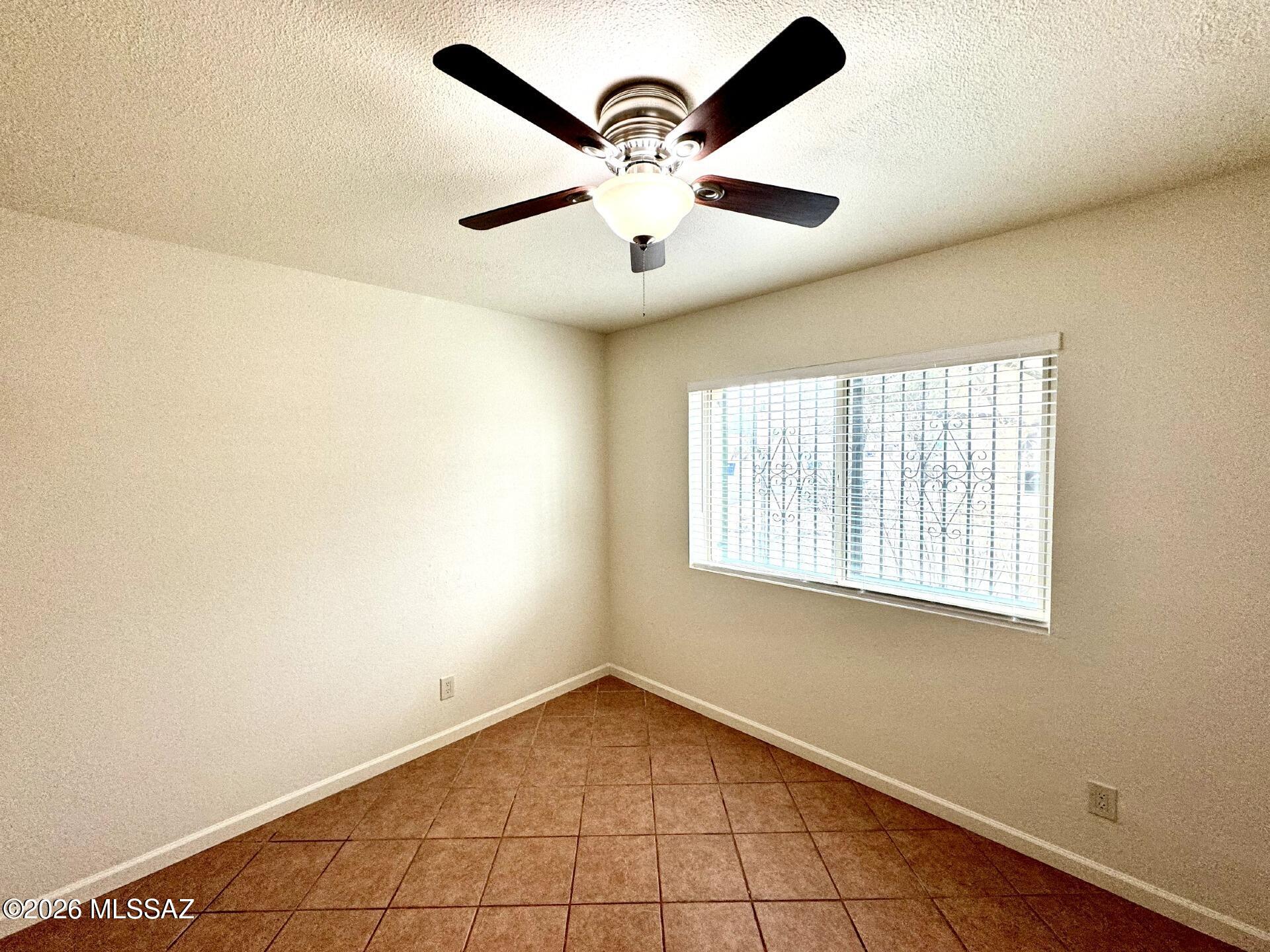 Casitas De Coronado (1-25) - Residential Lease