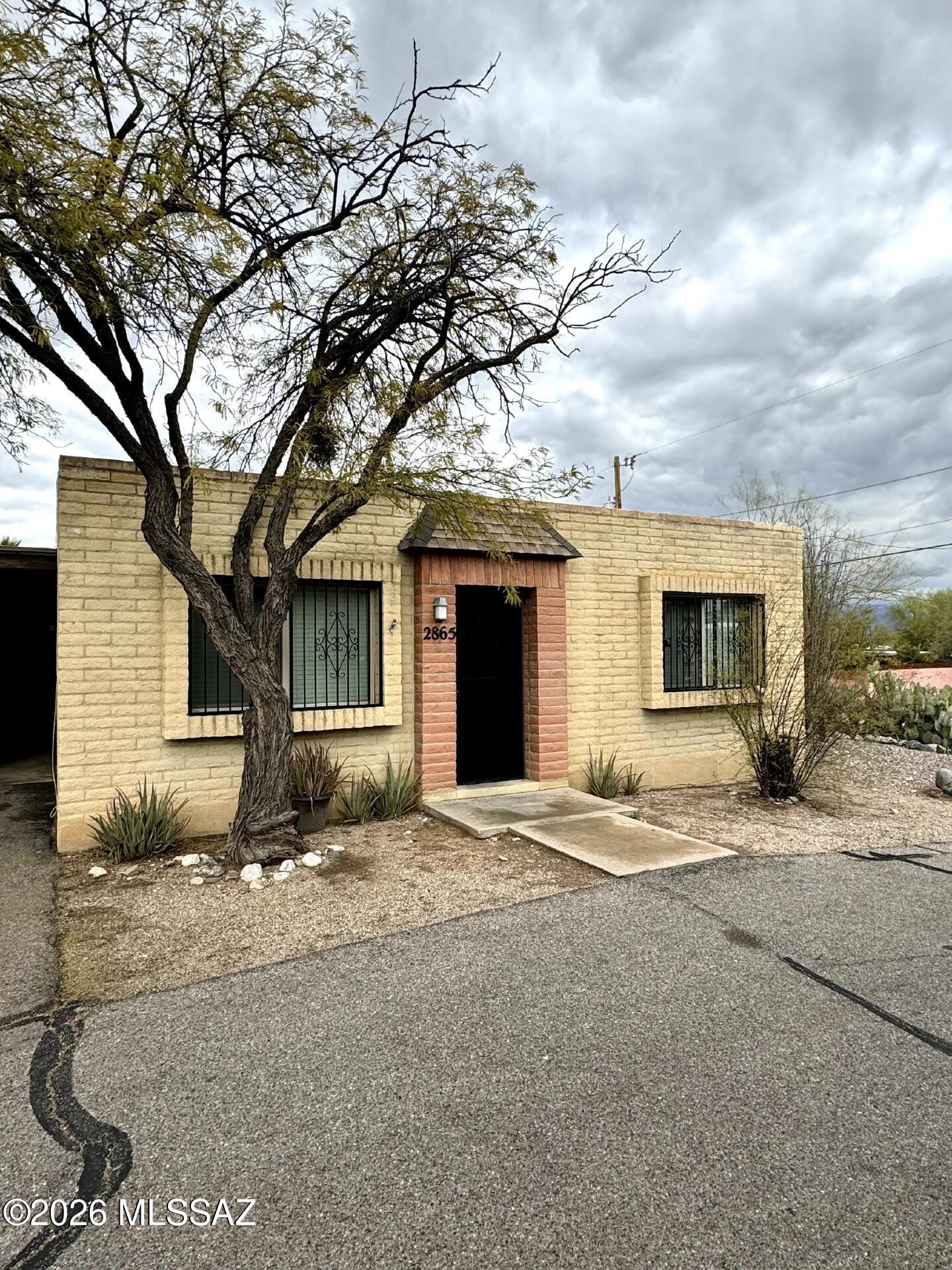 Casitas De Coronado (1-25) - Residential Lease
