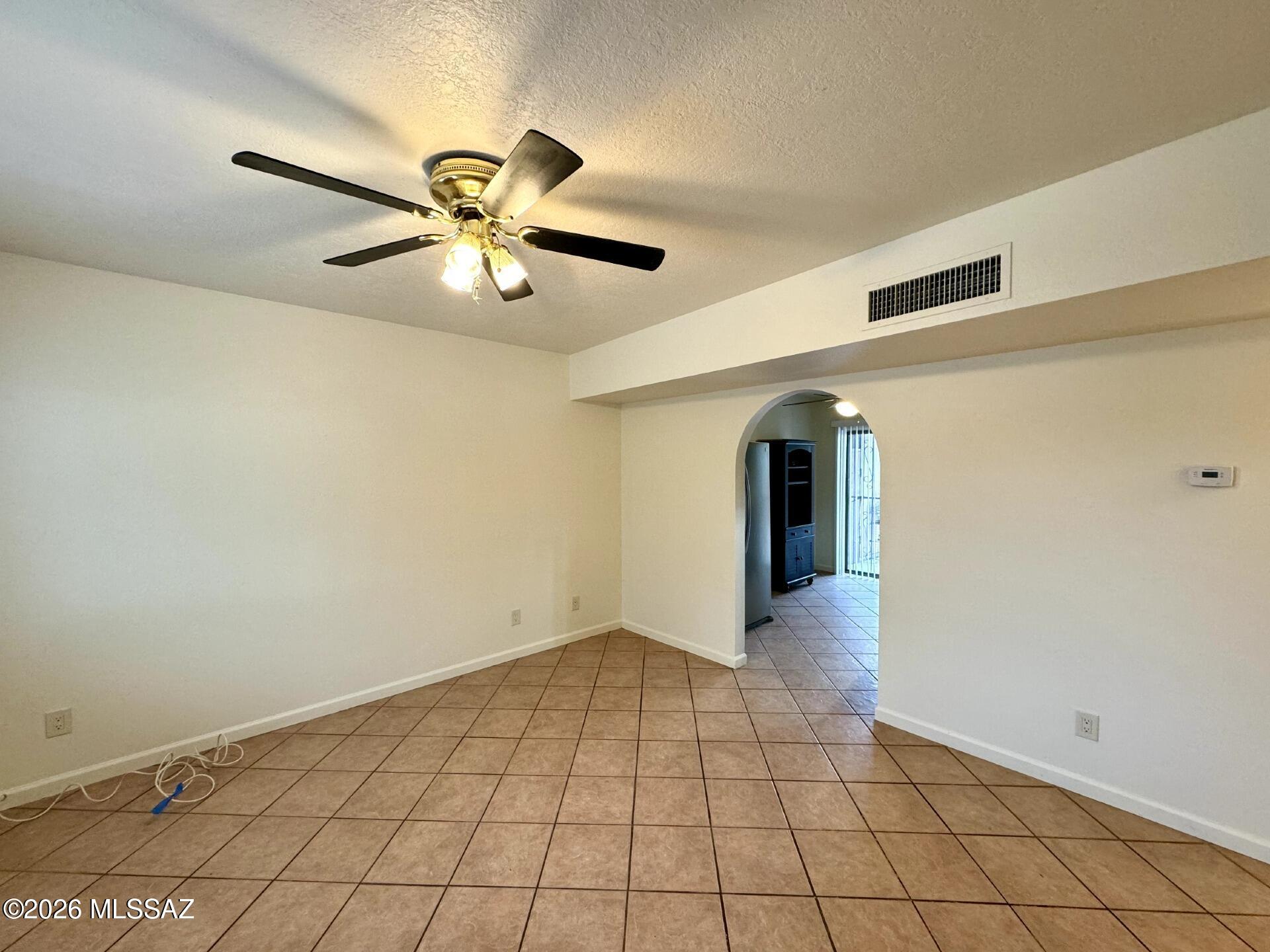 Casitas De Coronado (1-25) - Residential Lease