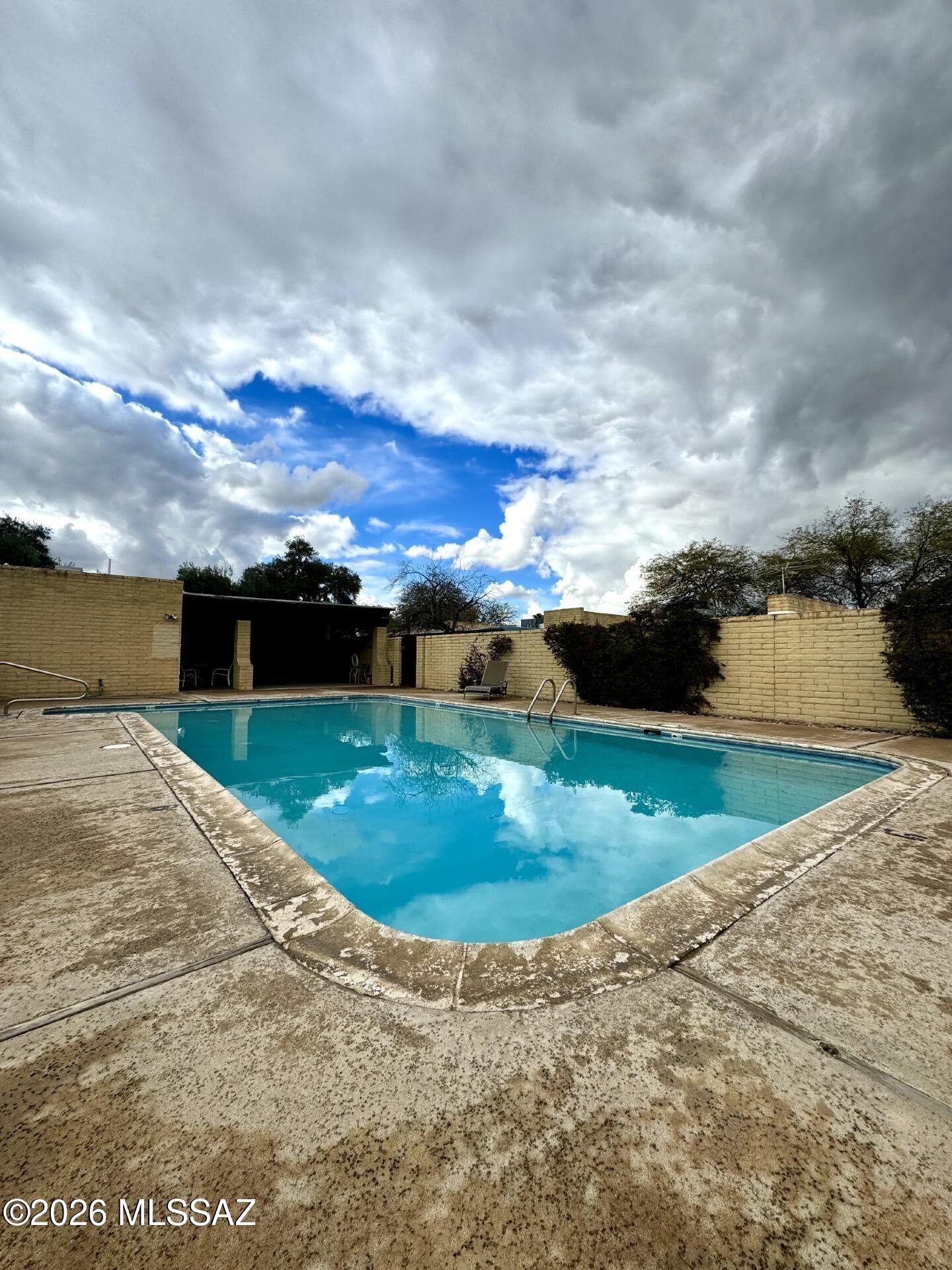 Casitas De Coronado (1-25) - Residential Lease