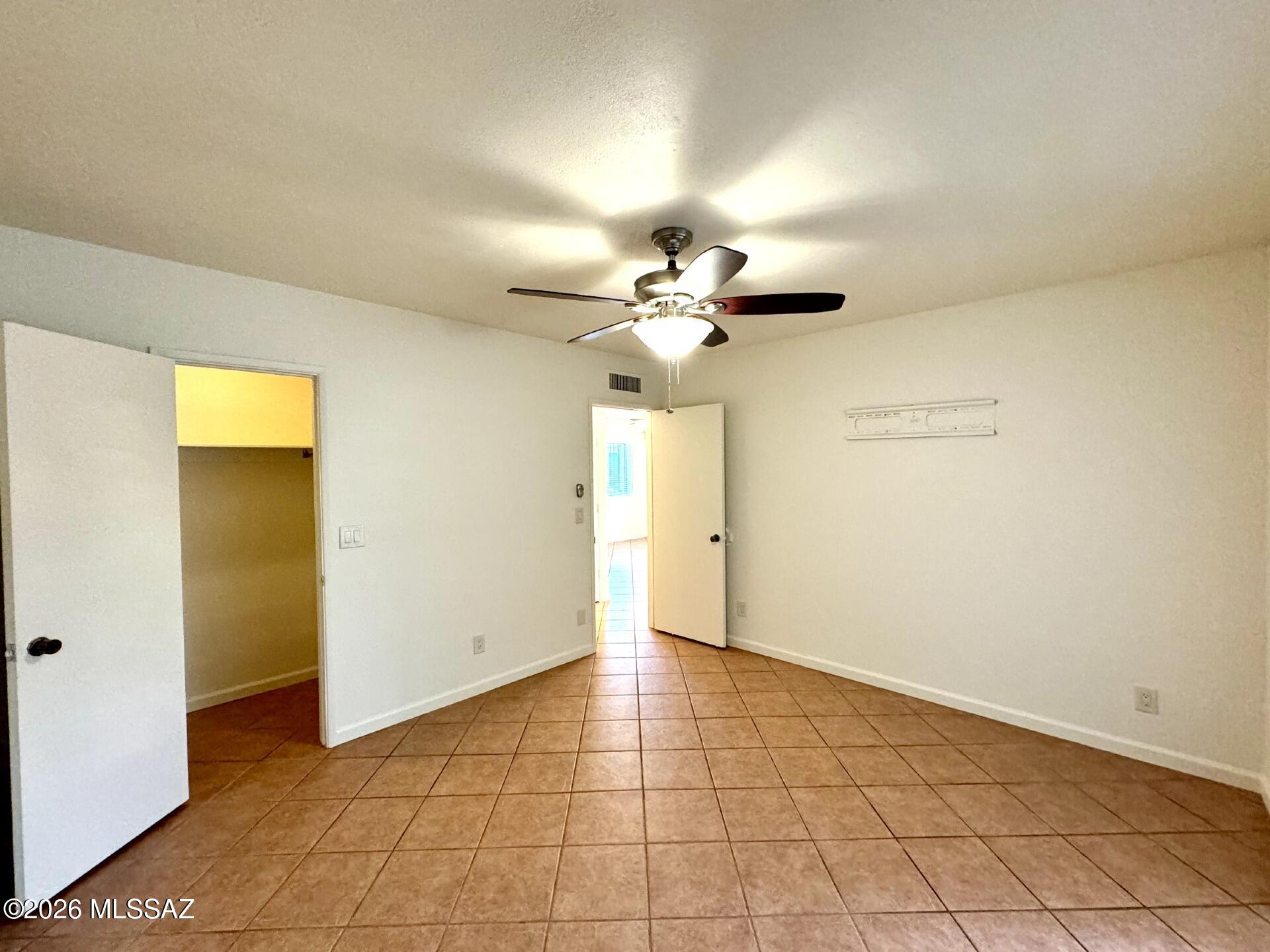 Casitas De Coronado (1-25) - Residential Lease