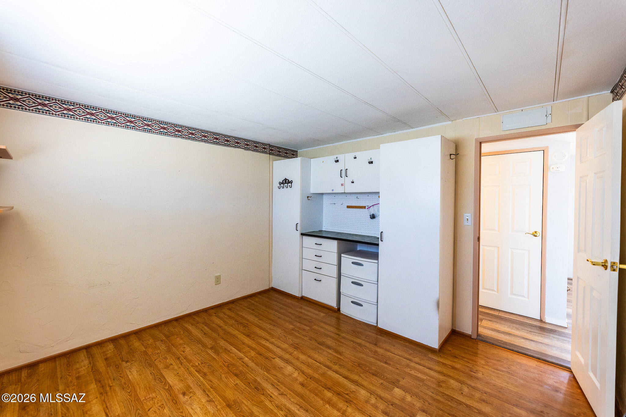 J - Six Ranchettes Unit NO. 7 (205-221, 237-423) - Residential