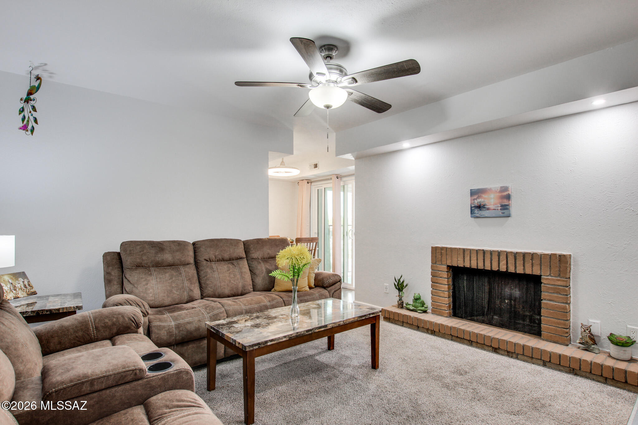 1600 N Wilmot Road 208