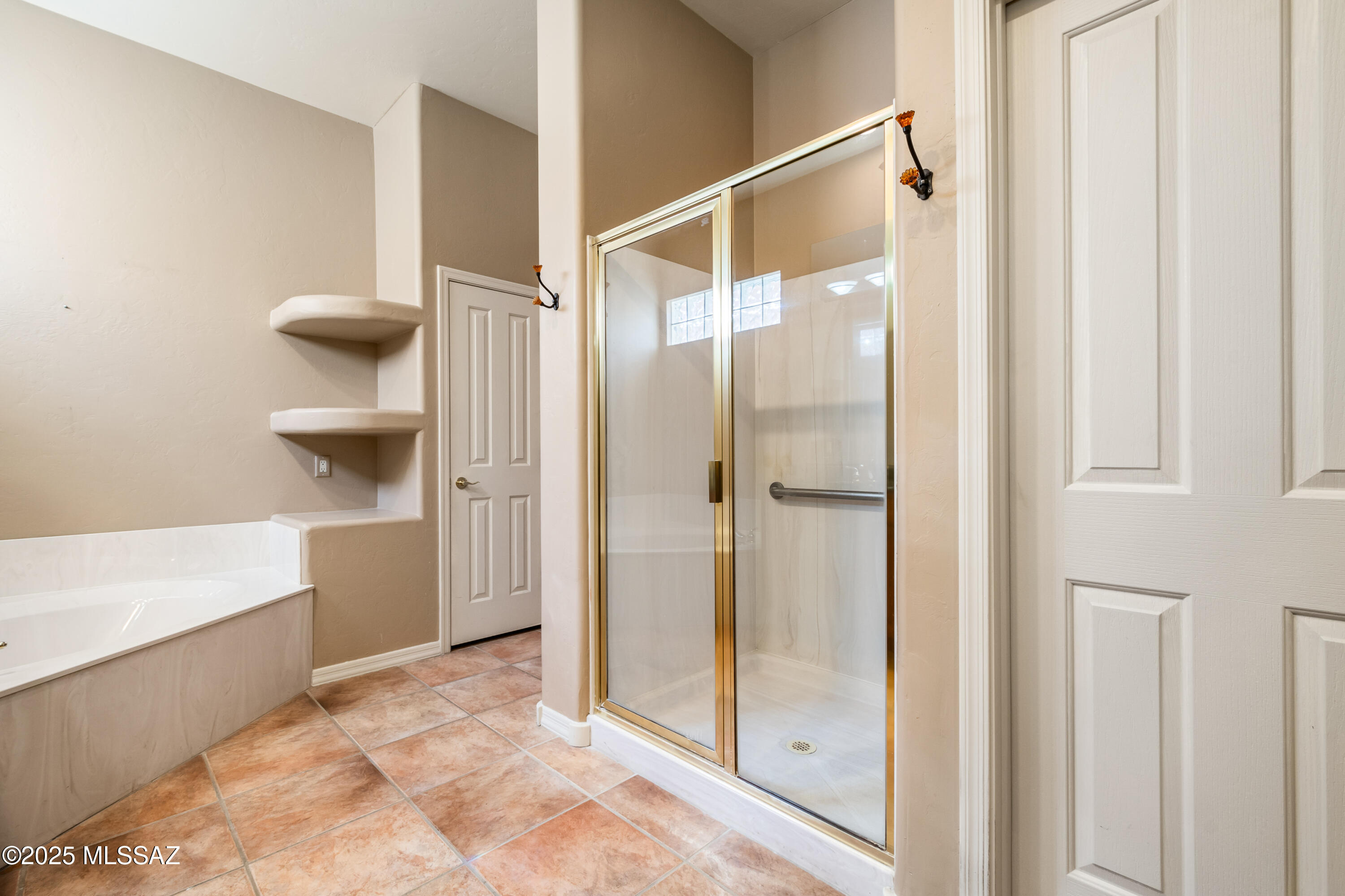 Sabino Mountain (1-290) - Residential