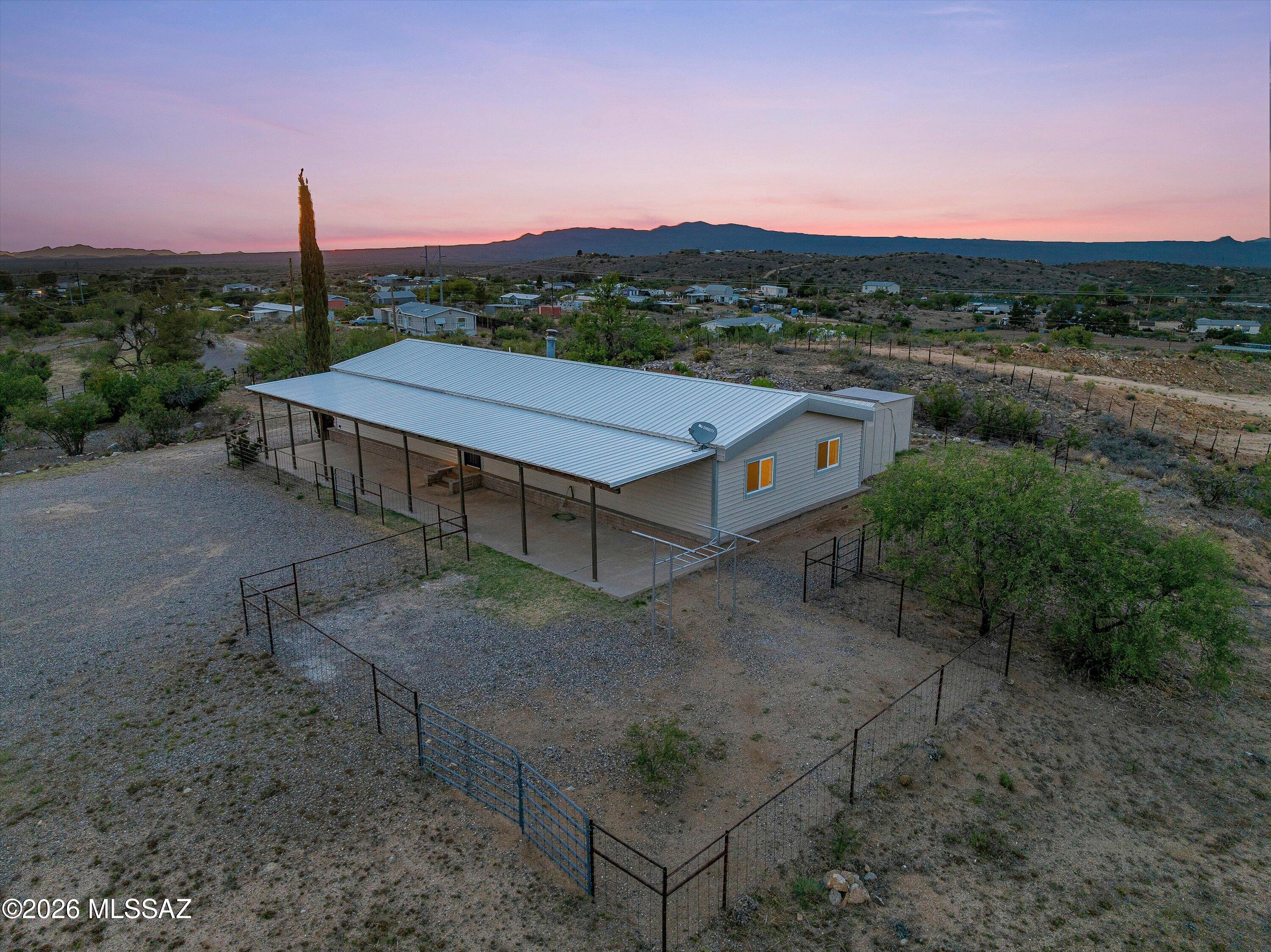 1665 W Oracle Ranch Road