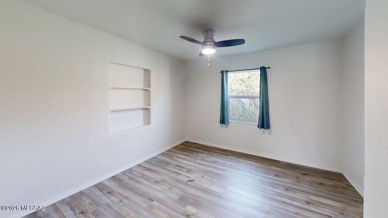 Country Club Manor - Residential Lease