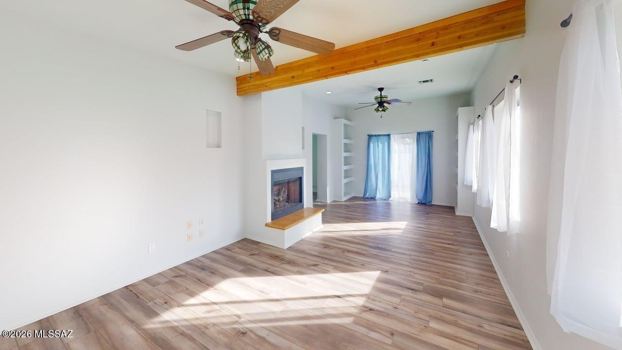 Country Club Manor - Residential Lease