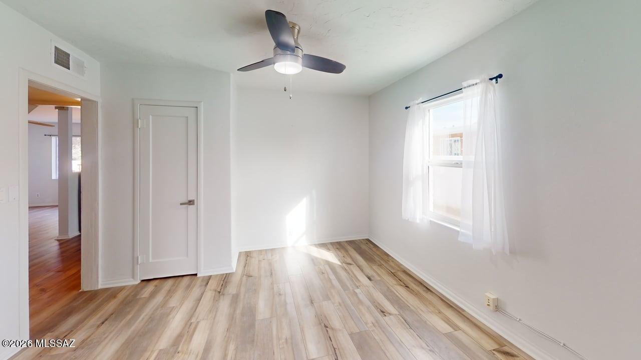 Country Club Manor - Residential Lease