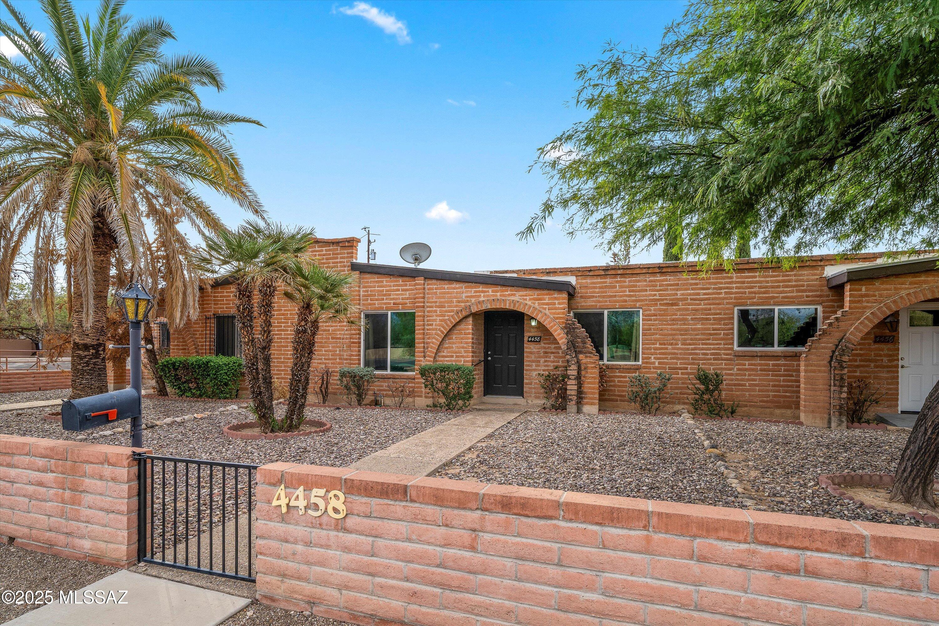 Spanish Village Th - Residential