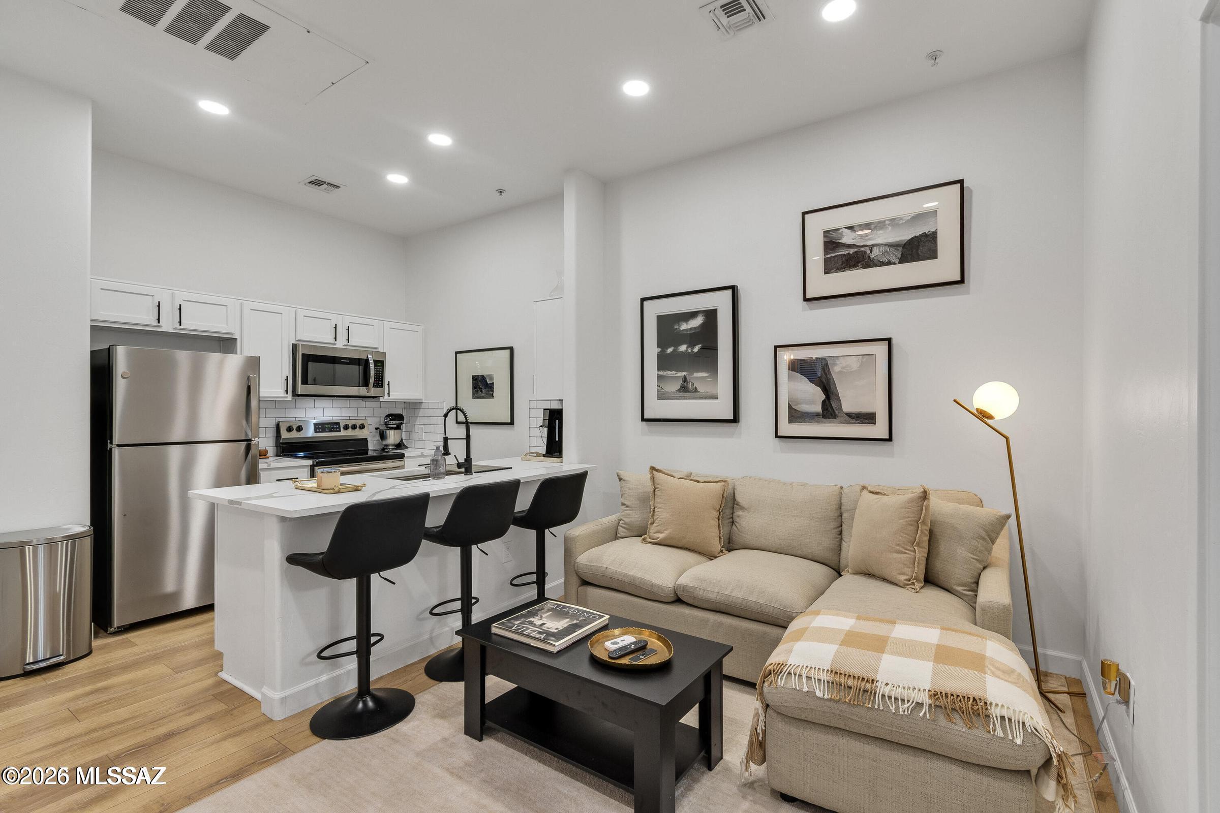Placita Escondida Bldgs 18-20 Units 1-204 - Residential Lease