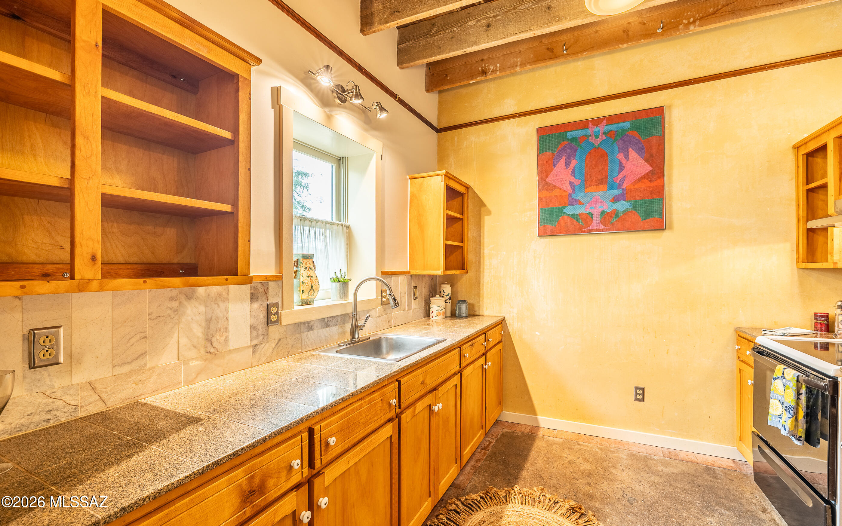 612 S Convent Avenue