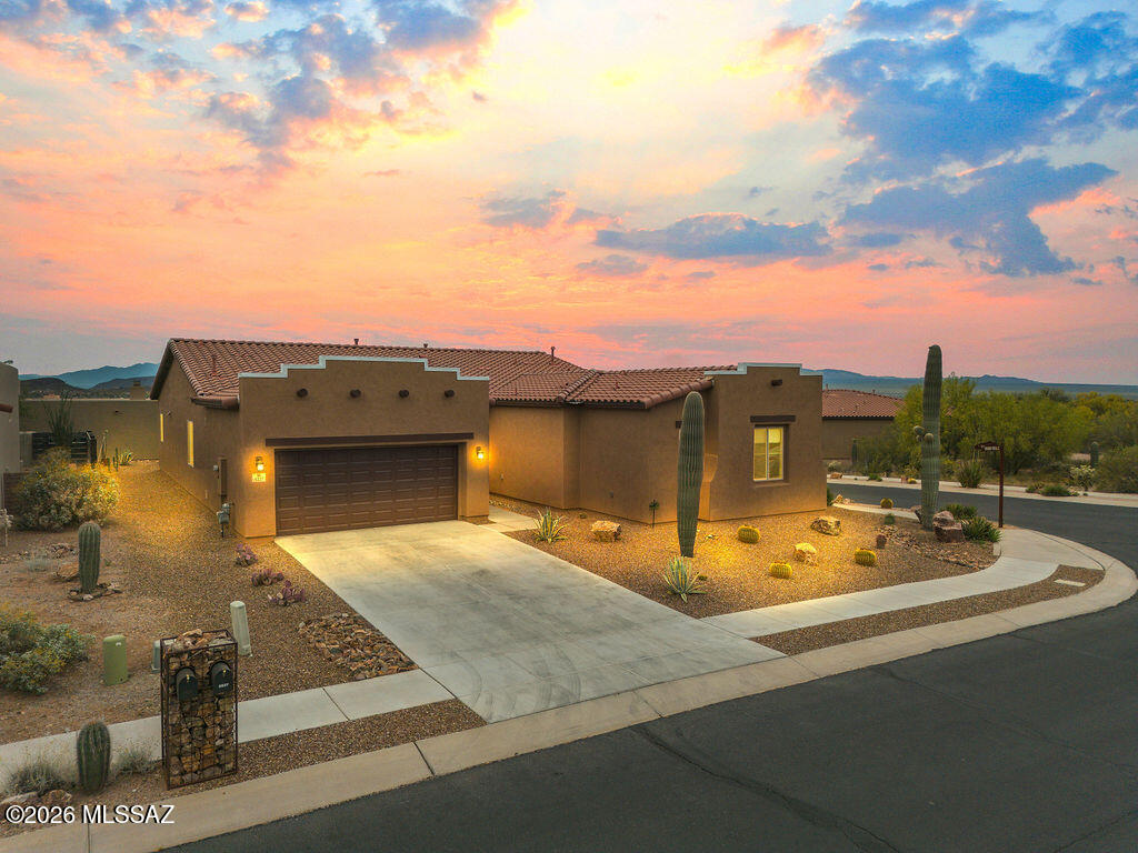 5227 W Golden Vista Way