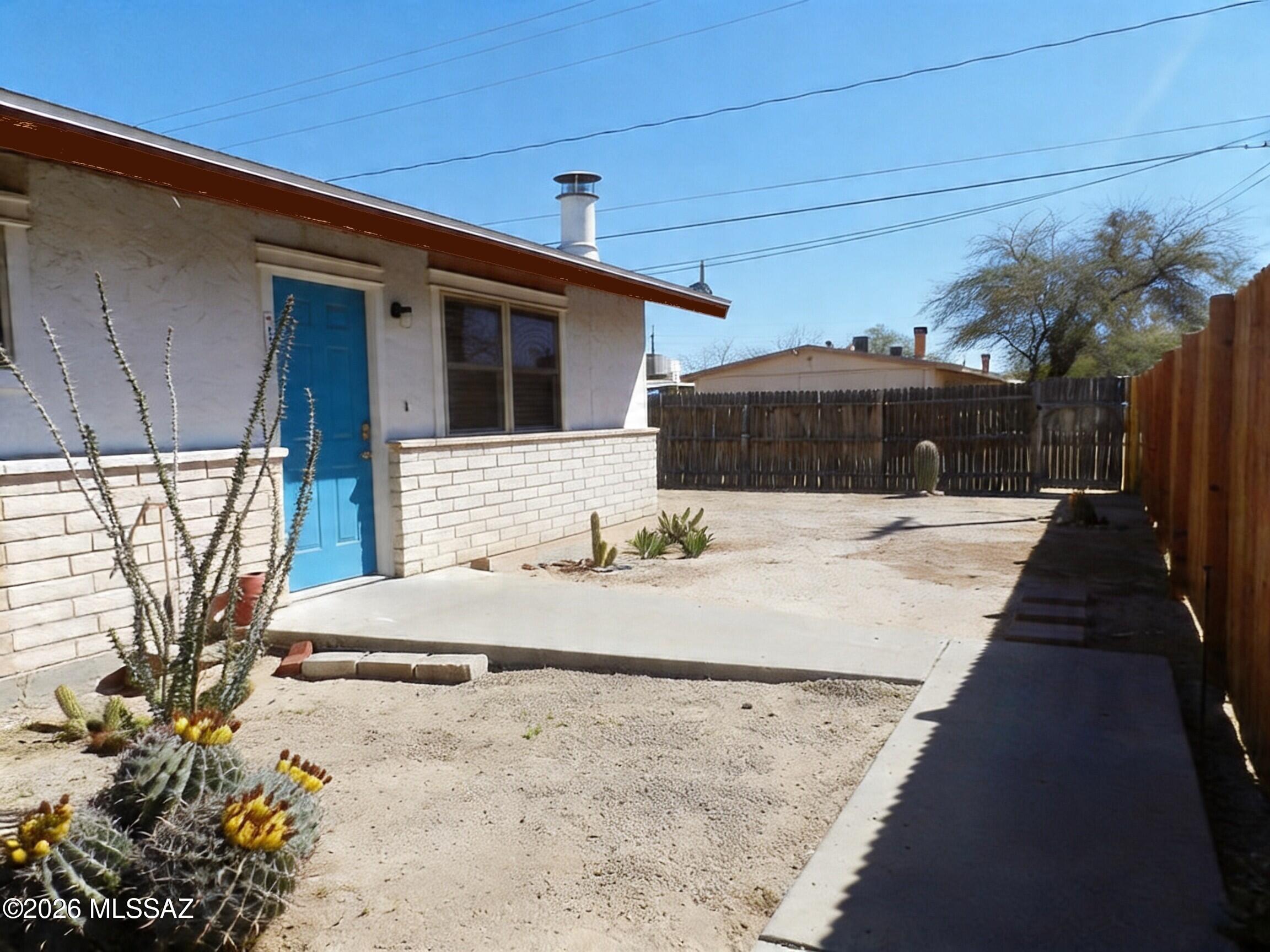Country Club Annex - Residential Lease