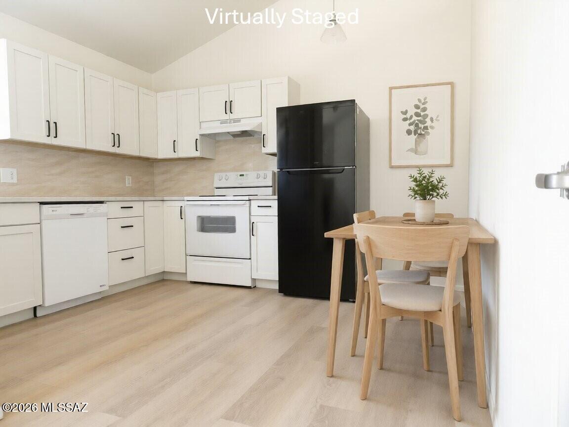Country Club Annex - Residential Lease