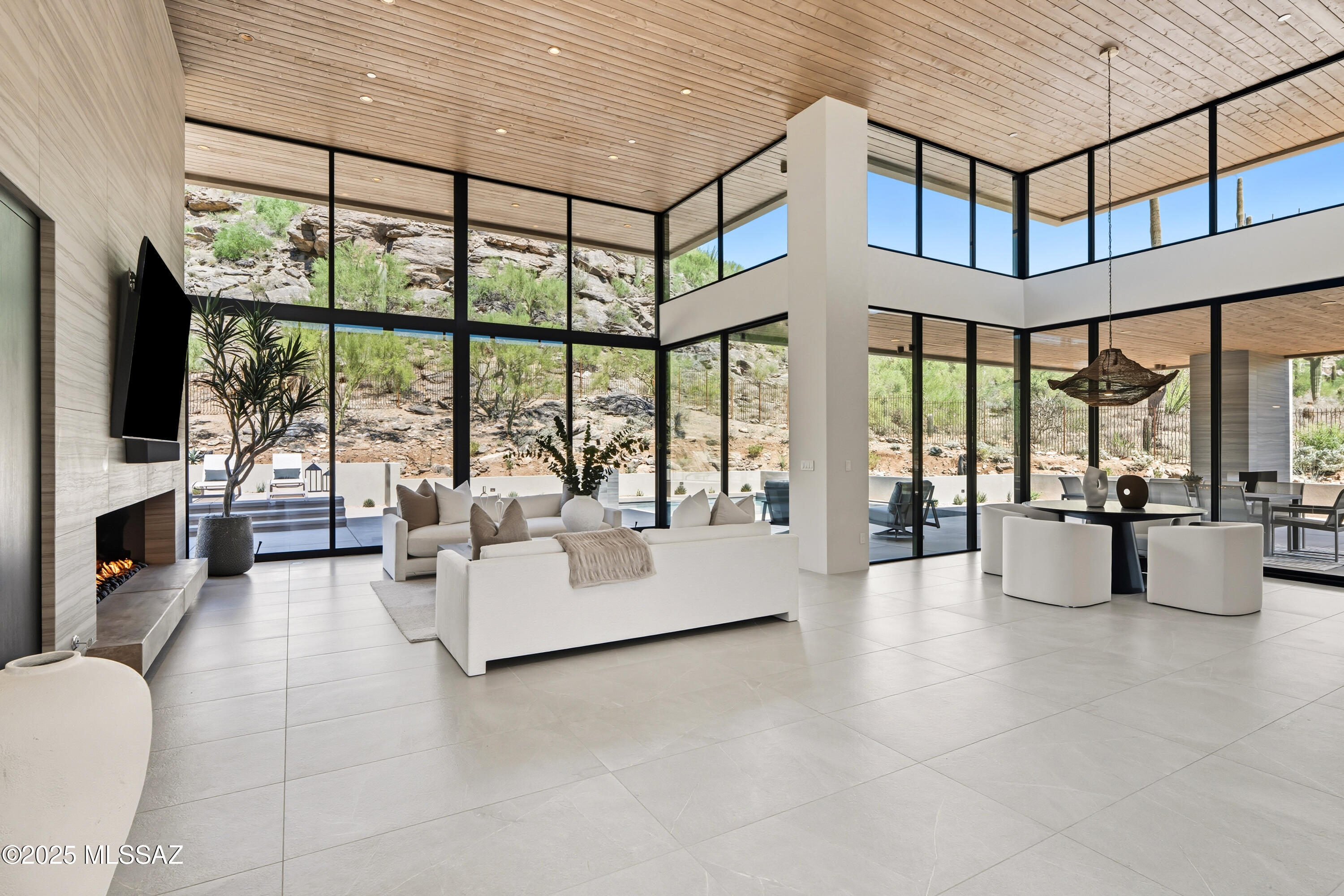 6384 W Rockpoint Ridge Place