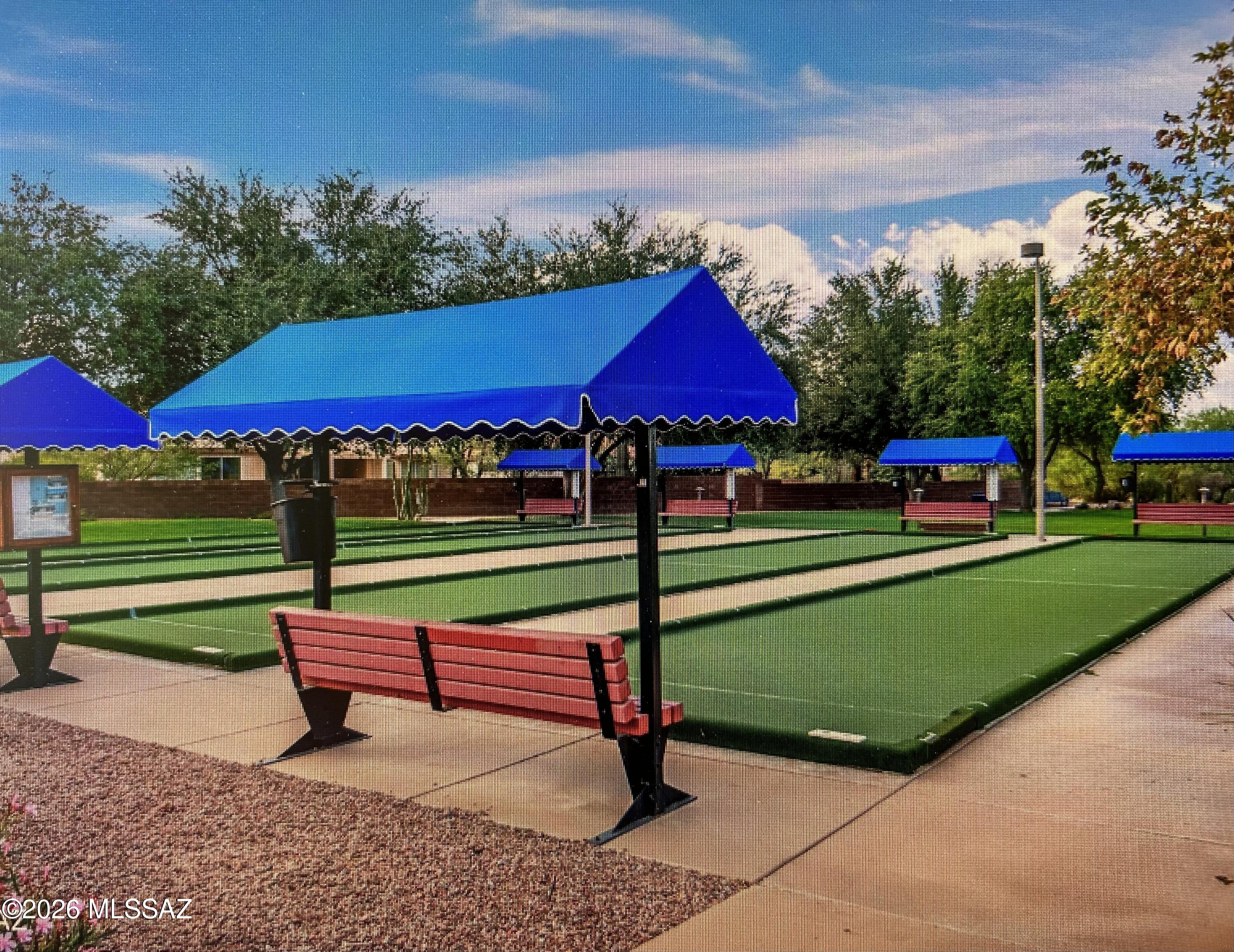 9532 N Twinkling Shadows Way