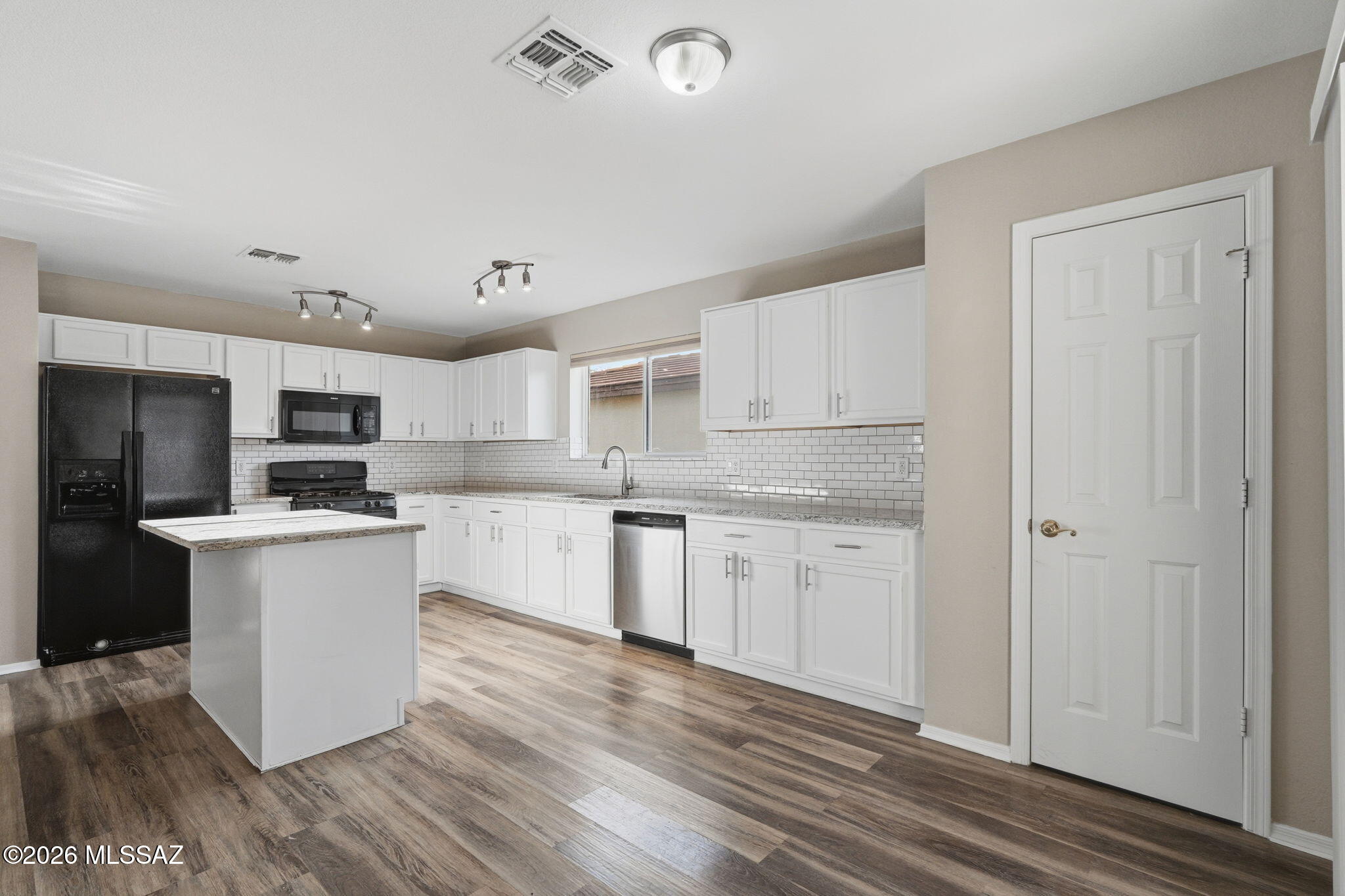 Rancho Del Lago (1-100) - Residential