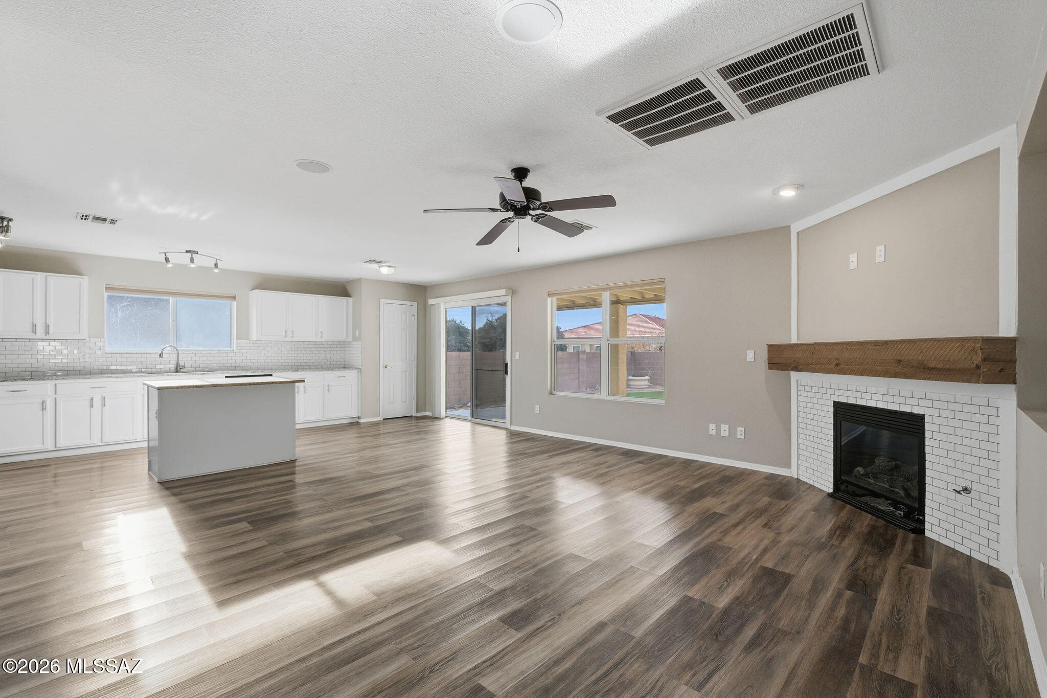 Rancho Del Lago (1-100) - Residential