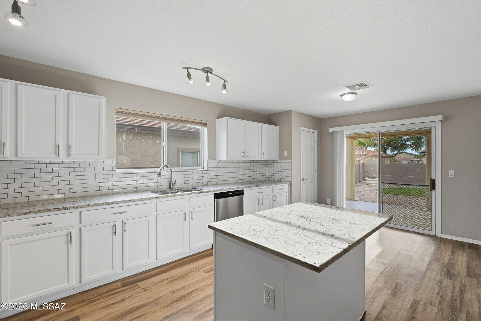 Rancho Del Lago (1-100) - Residential