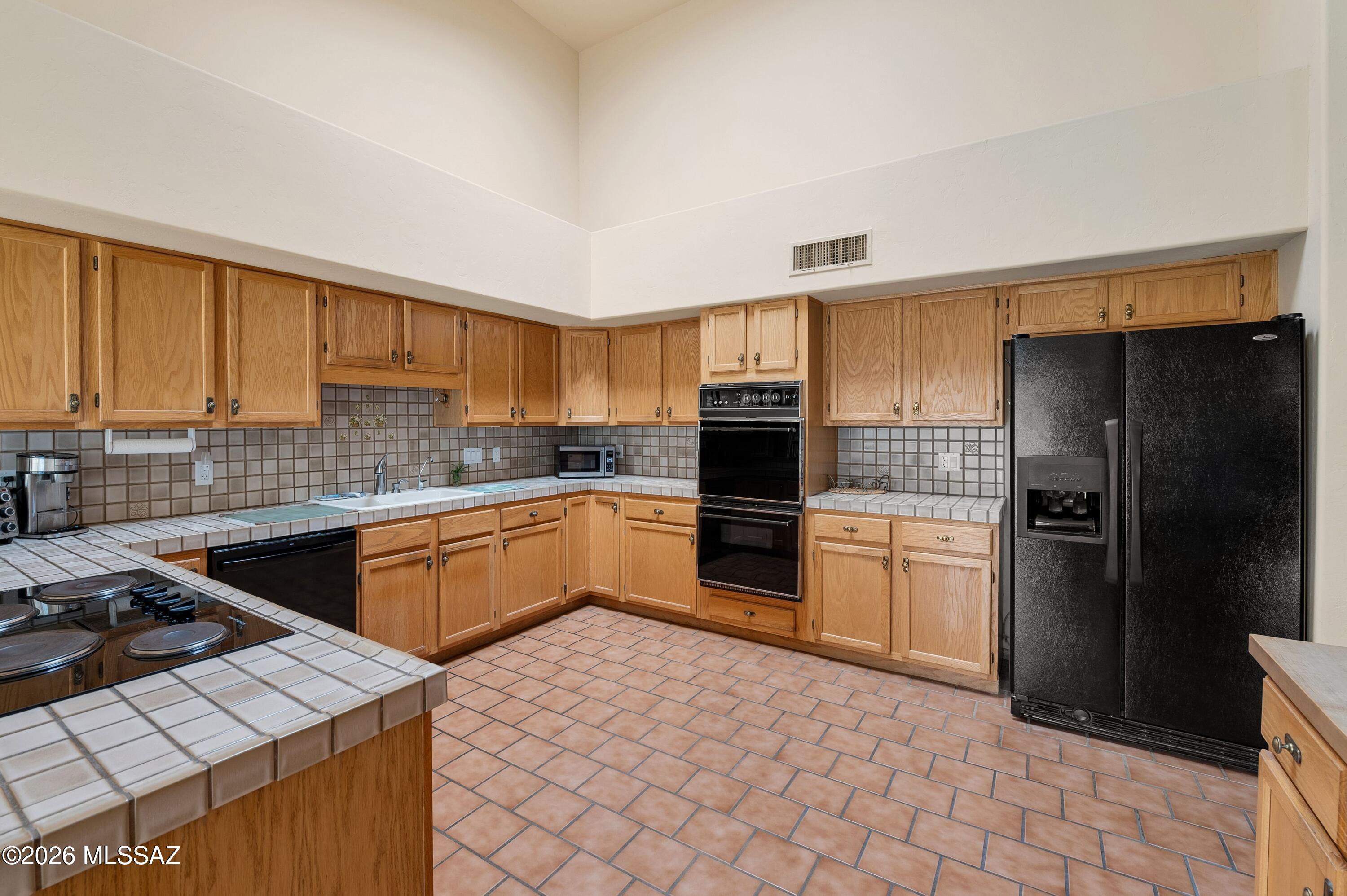 12390 E Ave De La Vista Verde