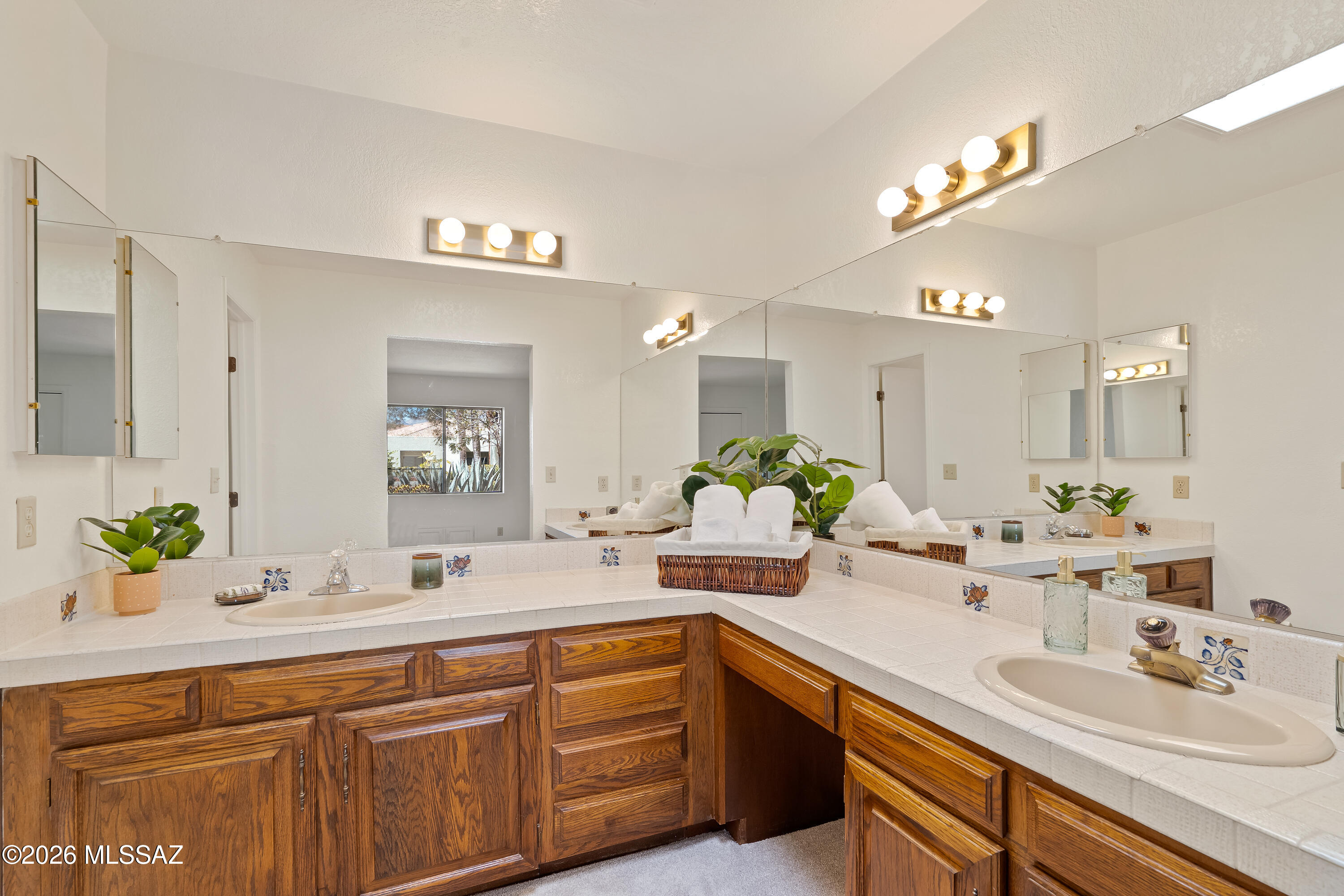 La Canada Village I (1-28) - Residential