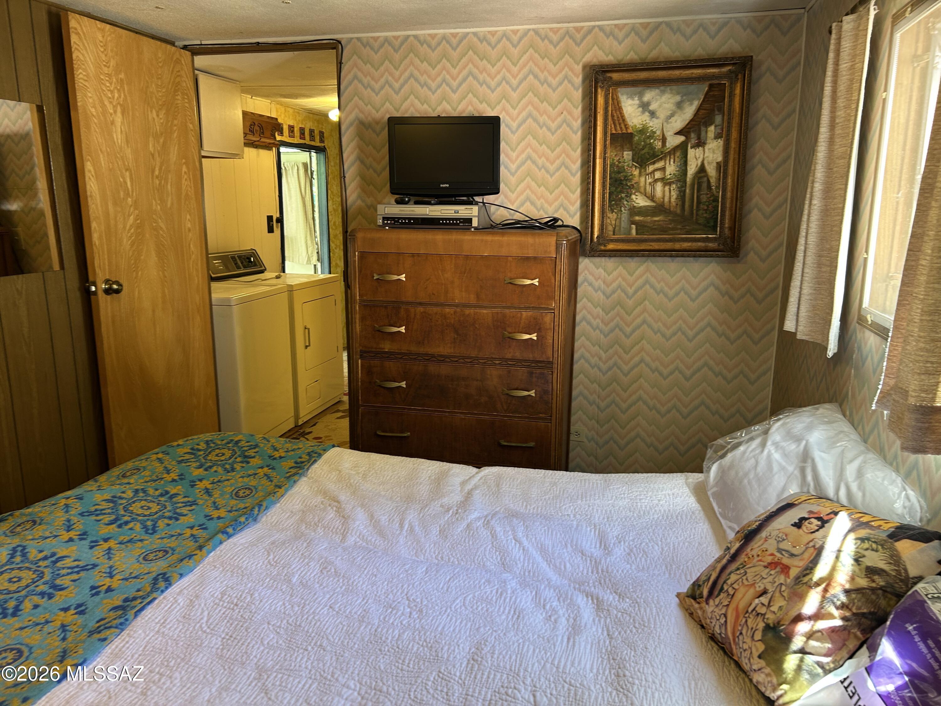 Fairlawn Manor - Residential