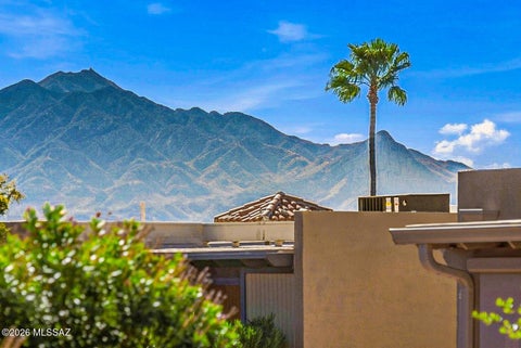 Photo of 1085 W Camino Sagasta, Green Valley, AZ 85622 (MLS # 22625590)