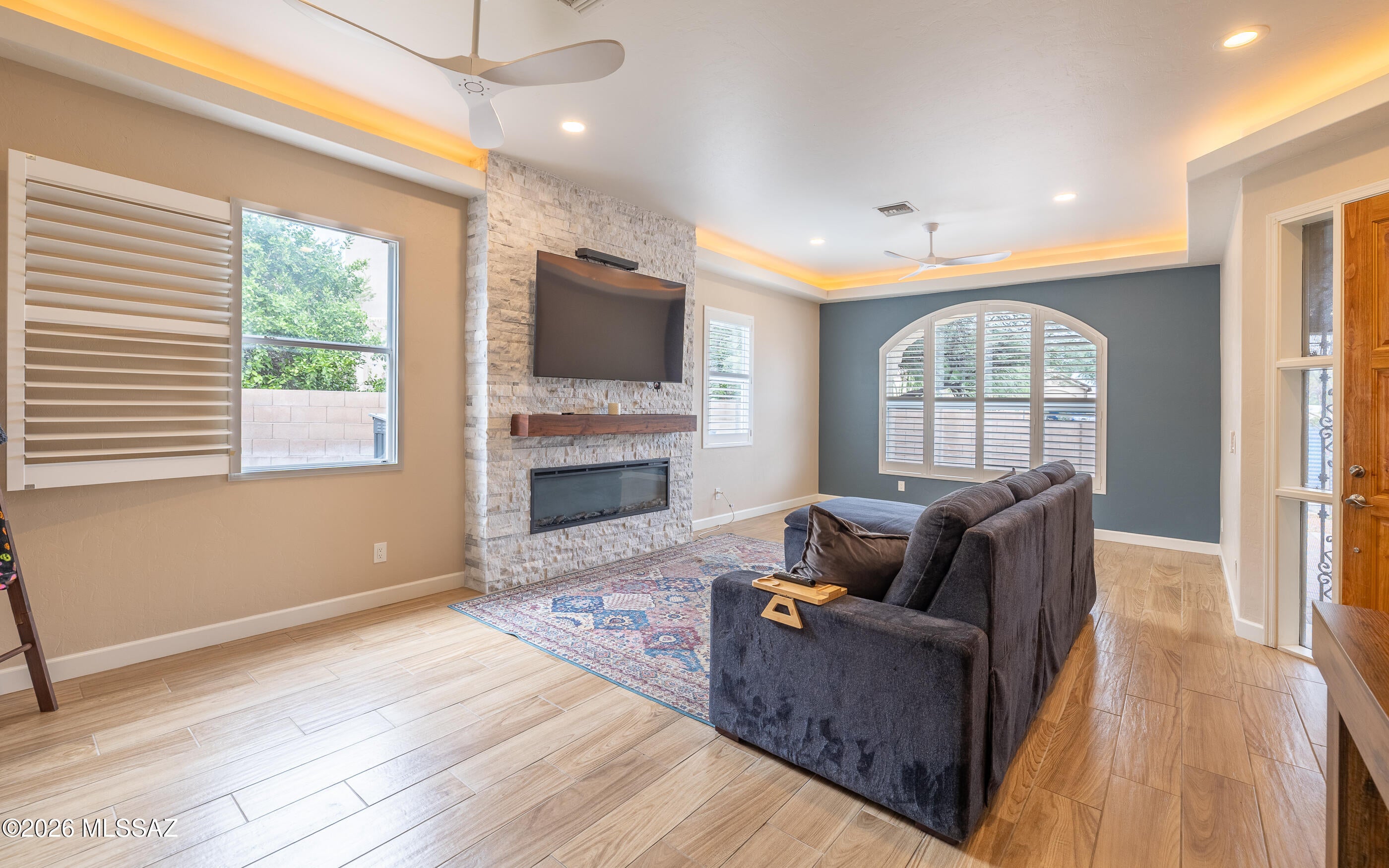 2941 W Desert Glory Drive