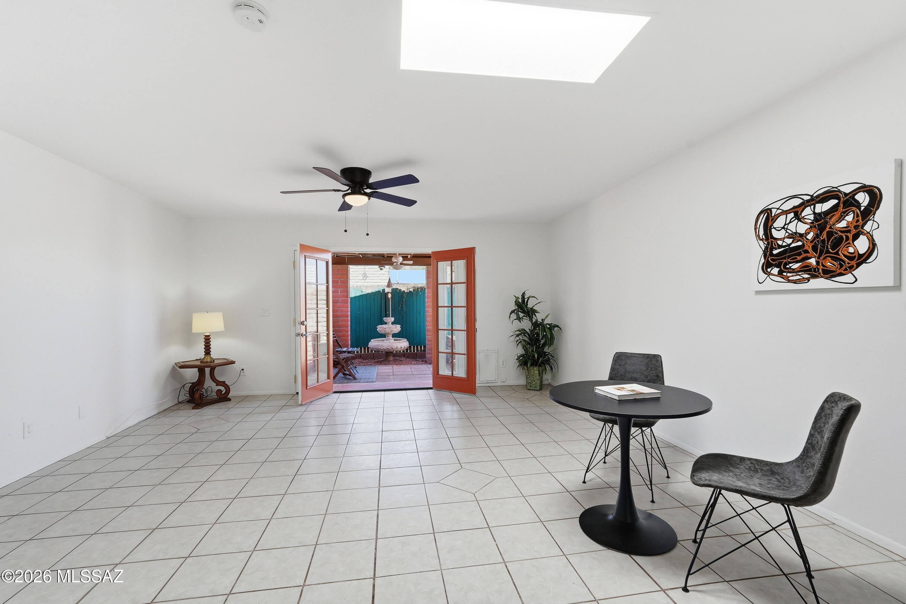 2852 W Sheryl Drive