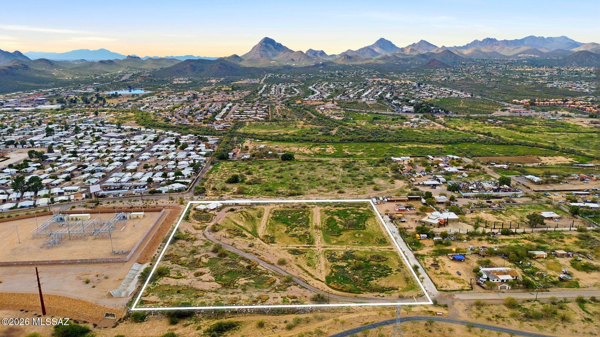 3001 S Cottonwood Lane