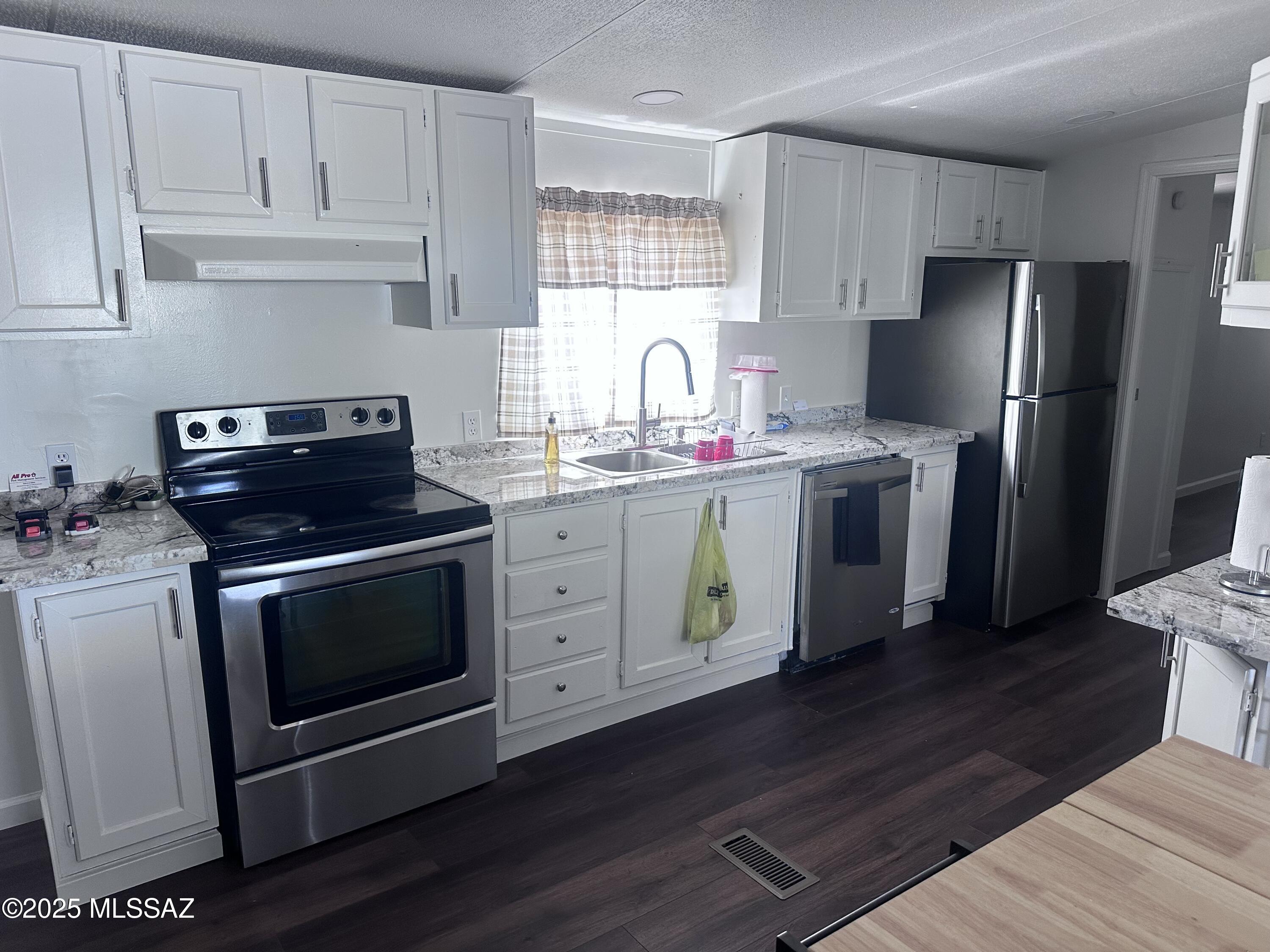 Mescal Lakes - Residential