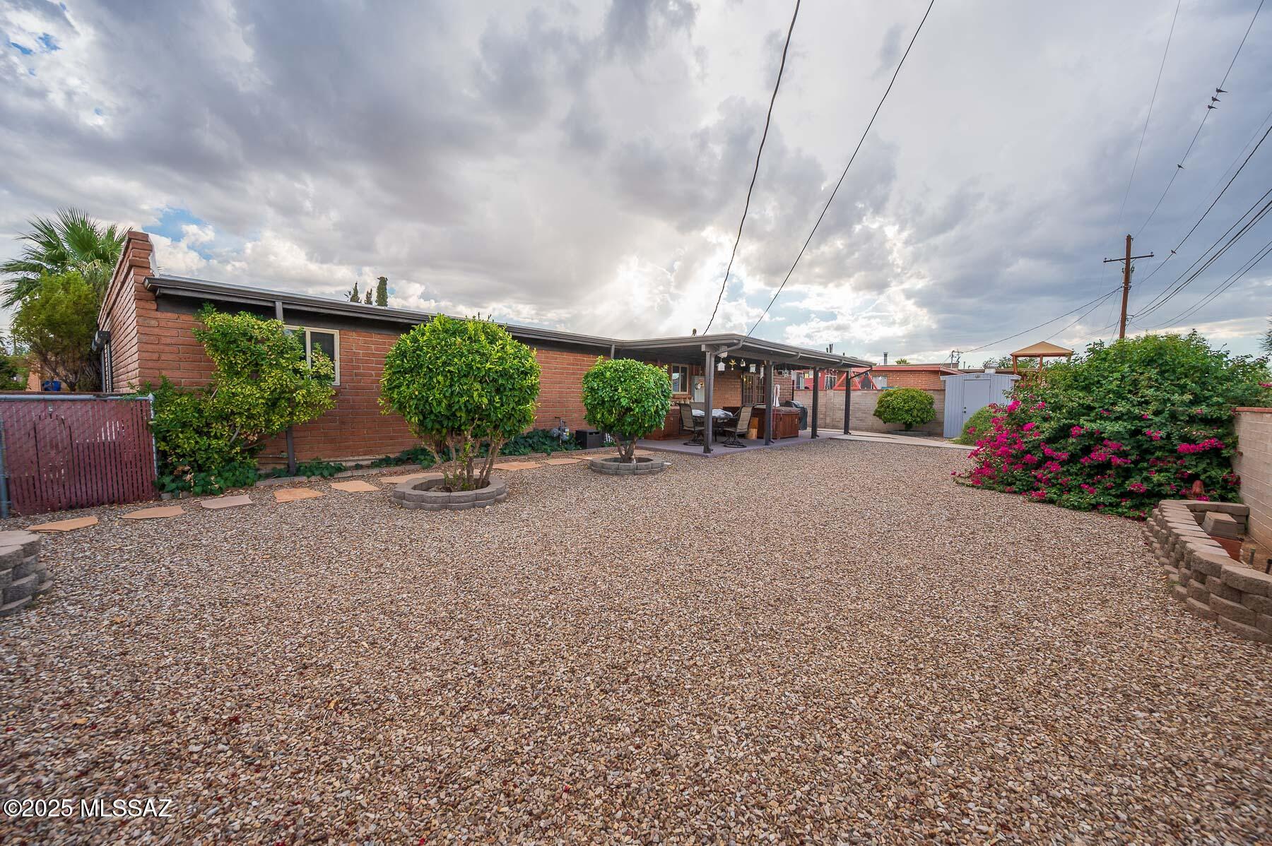 Eastern Hills BLKS 1  2  3 - Residential