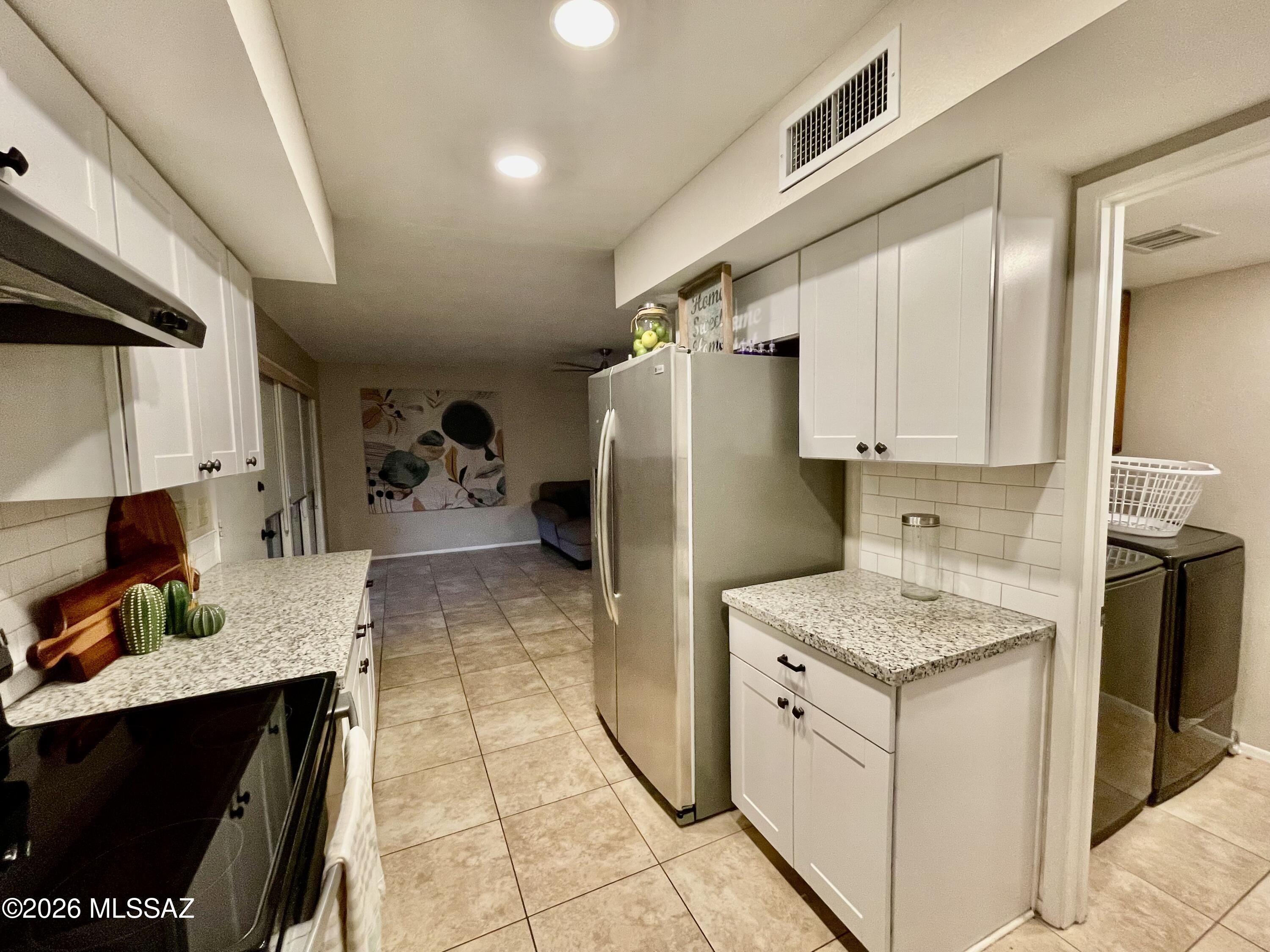 2434 N Shade Tree Circle