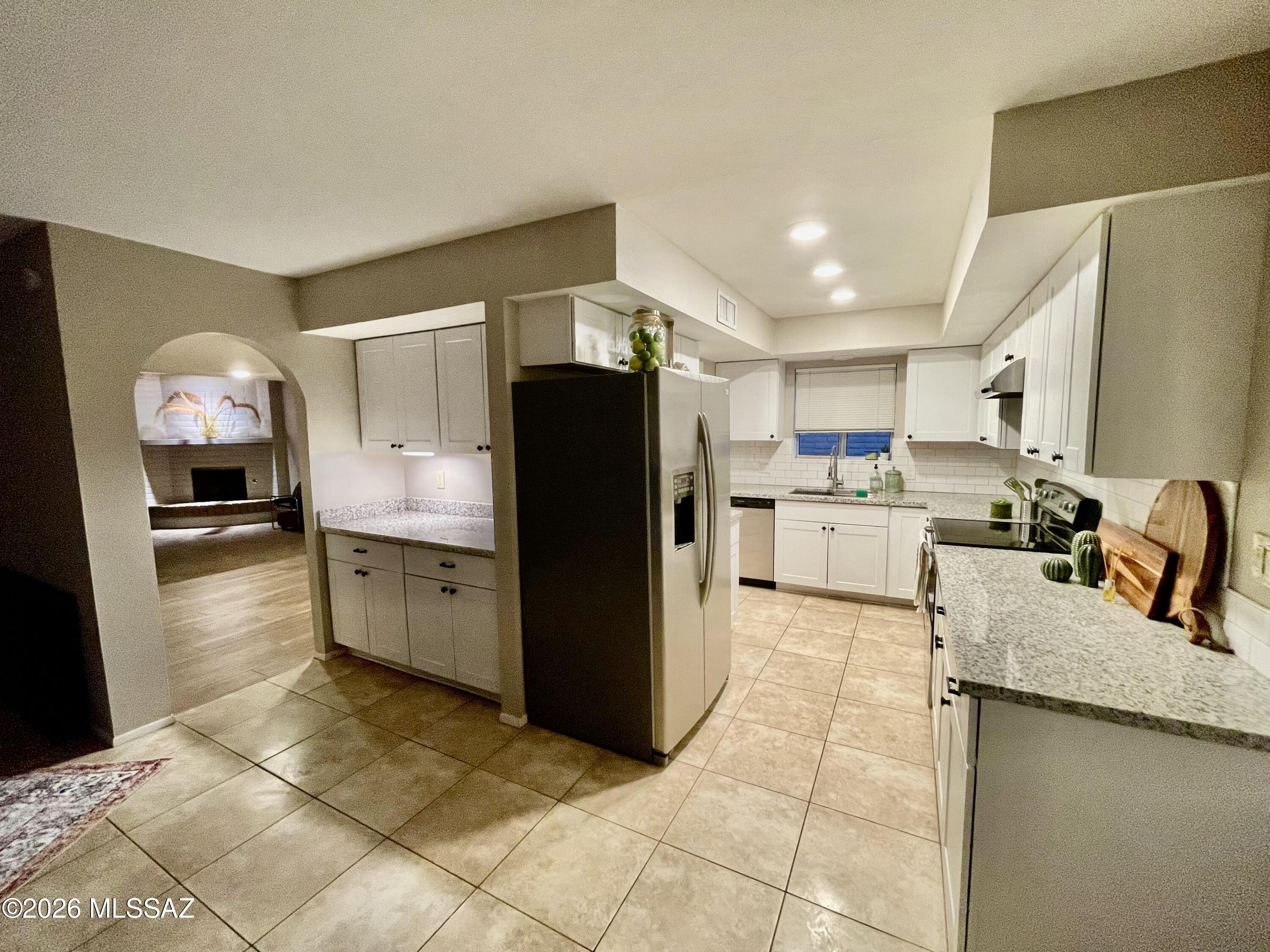 2434 N Shade Tree Circle