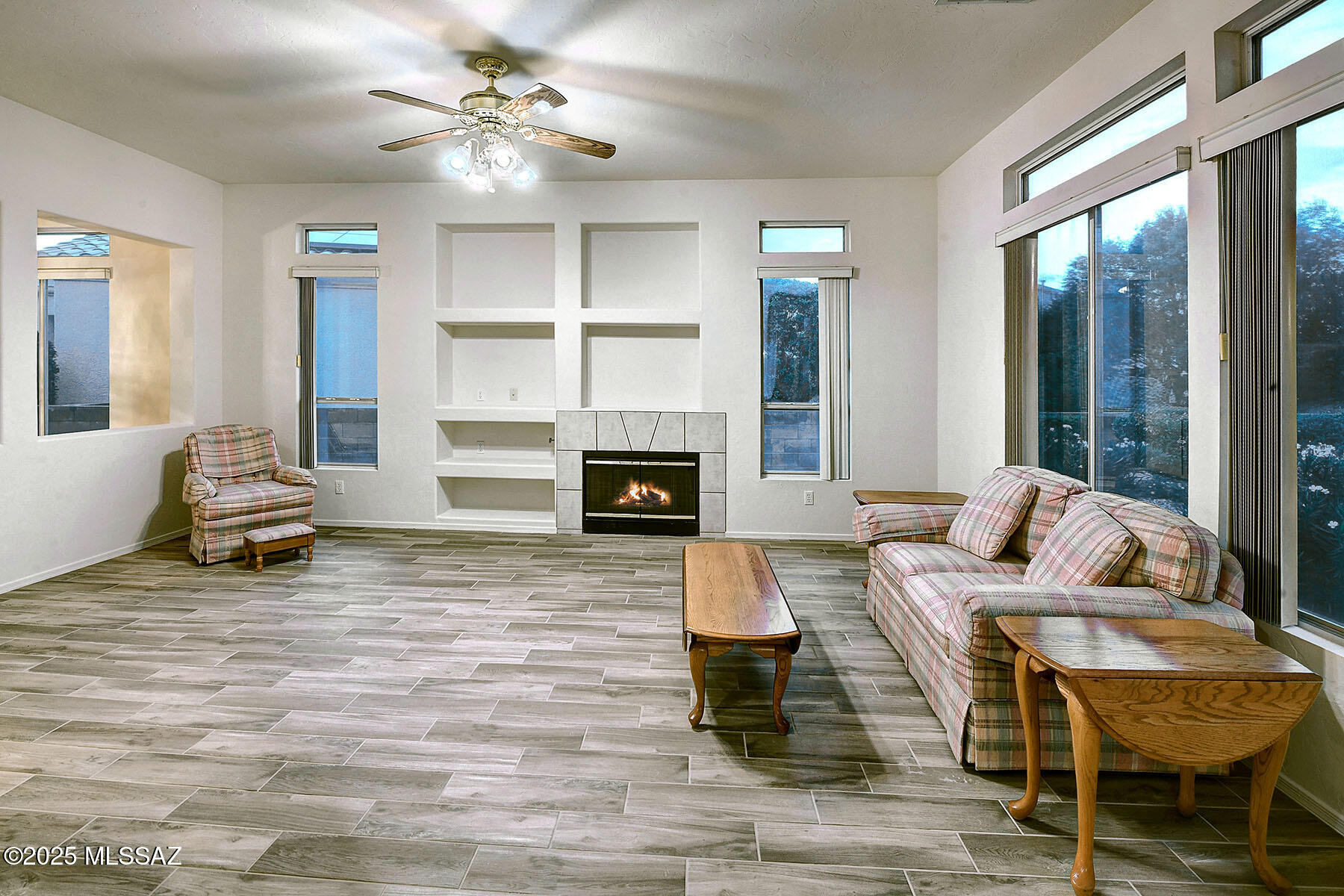 345 W Continental Vista Place