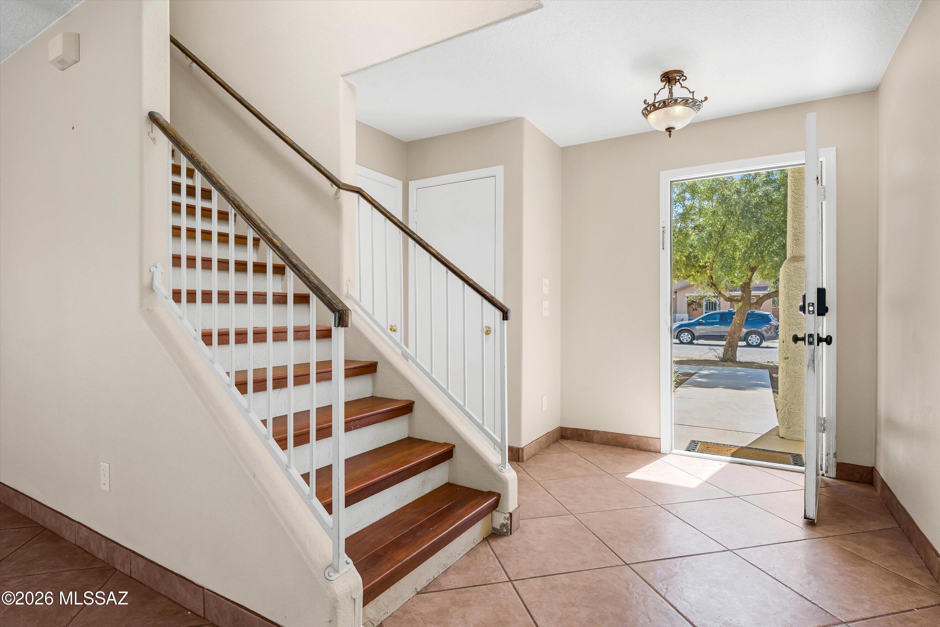 1469 E Wedwick Street