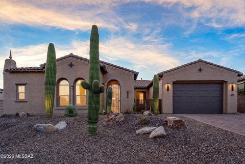 Photo of 14175 N Los Saguaros Drive, Marana, AZ 85658 (MLS # 22620576)