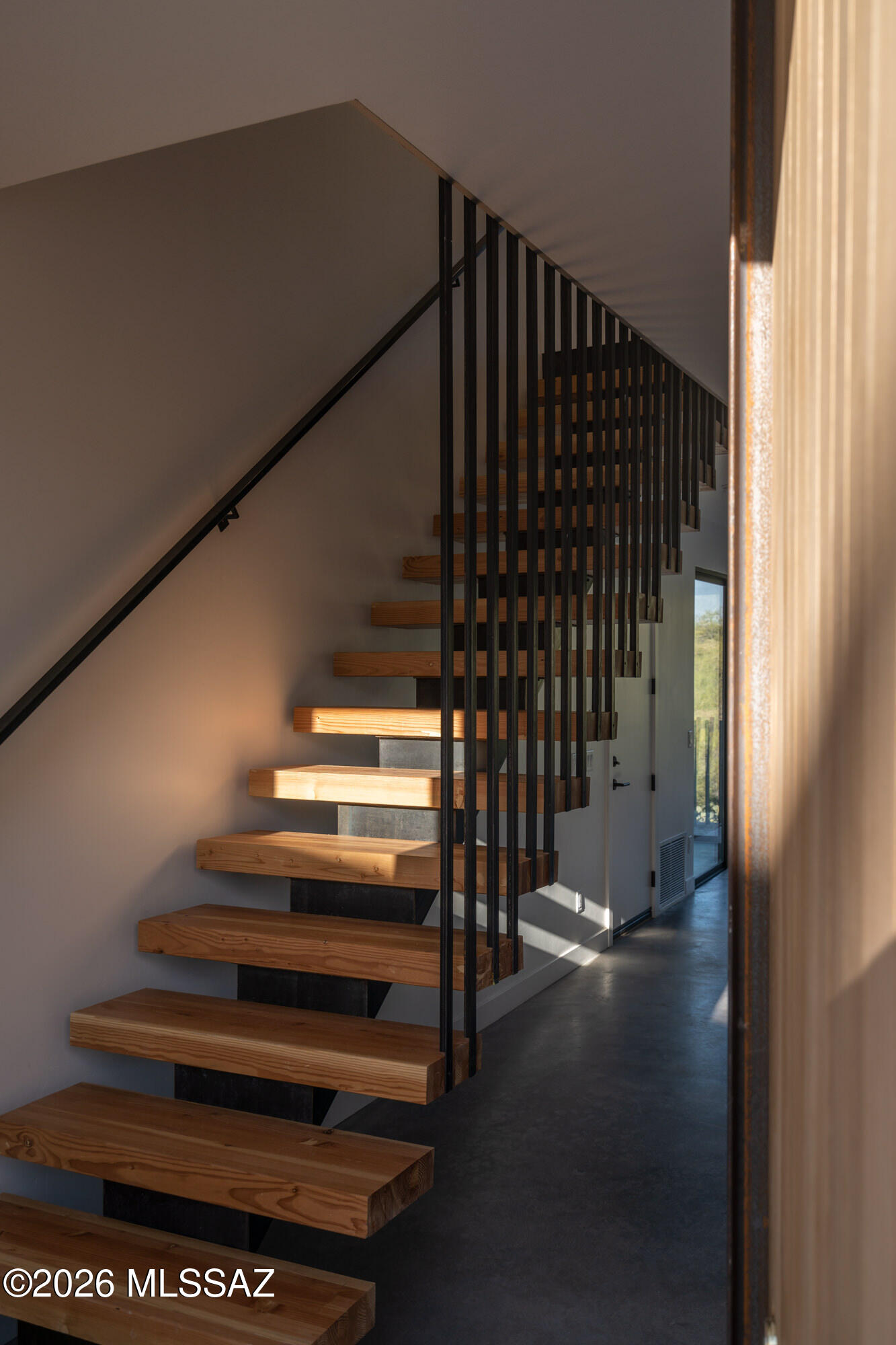 1380 W Sentinel View Loop