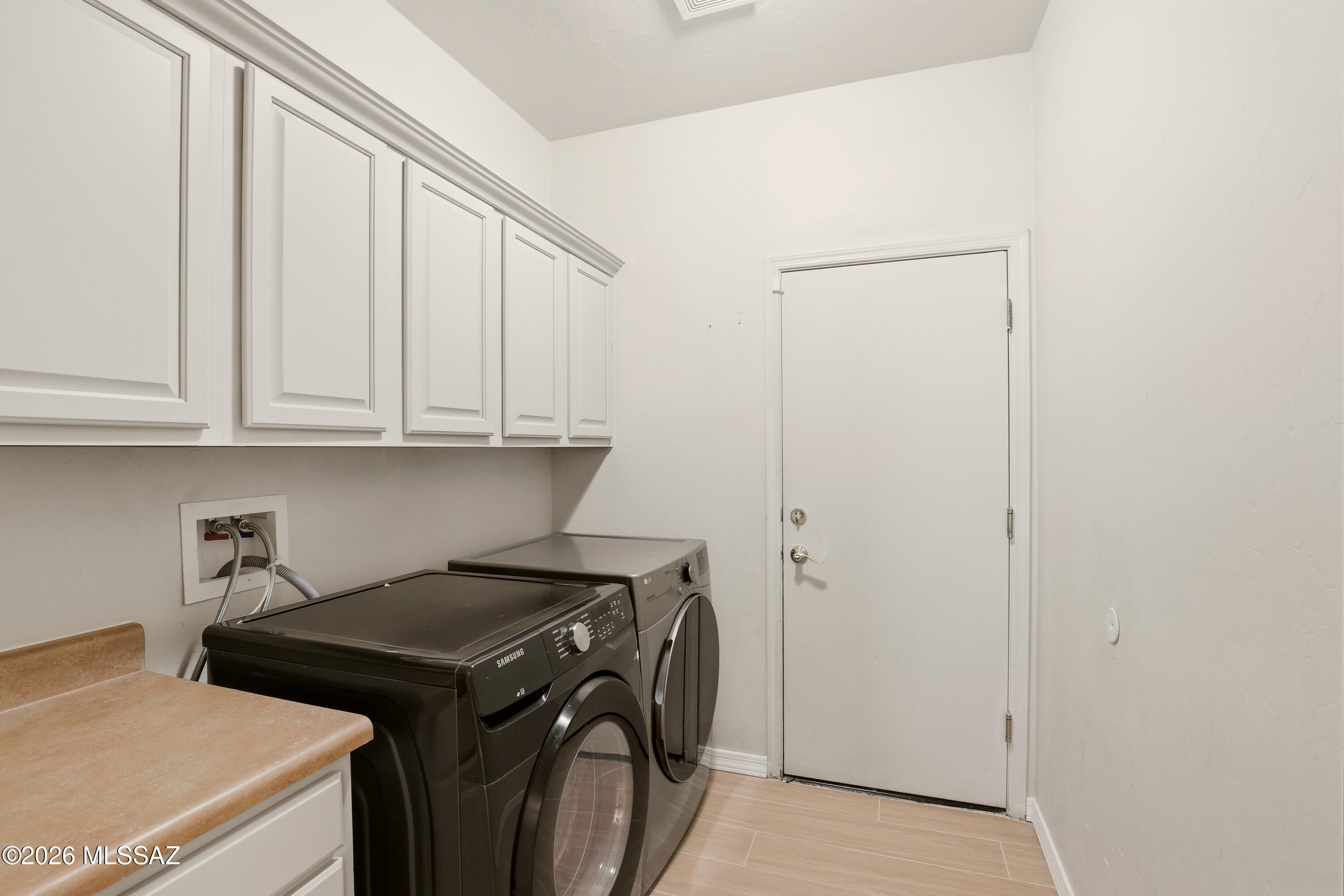Sabino Mountain (1-290) - Residential