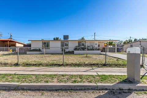 Photo of 1118 E Macarthur Street, Tucson, AZ 85714 (MLS # 22605902)