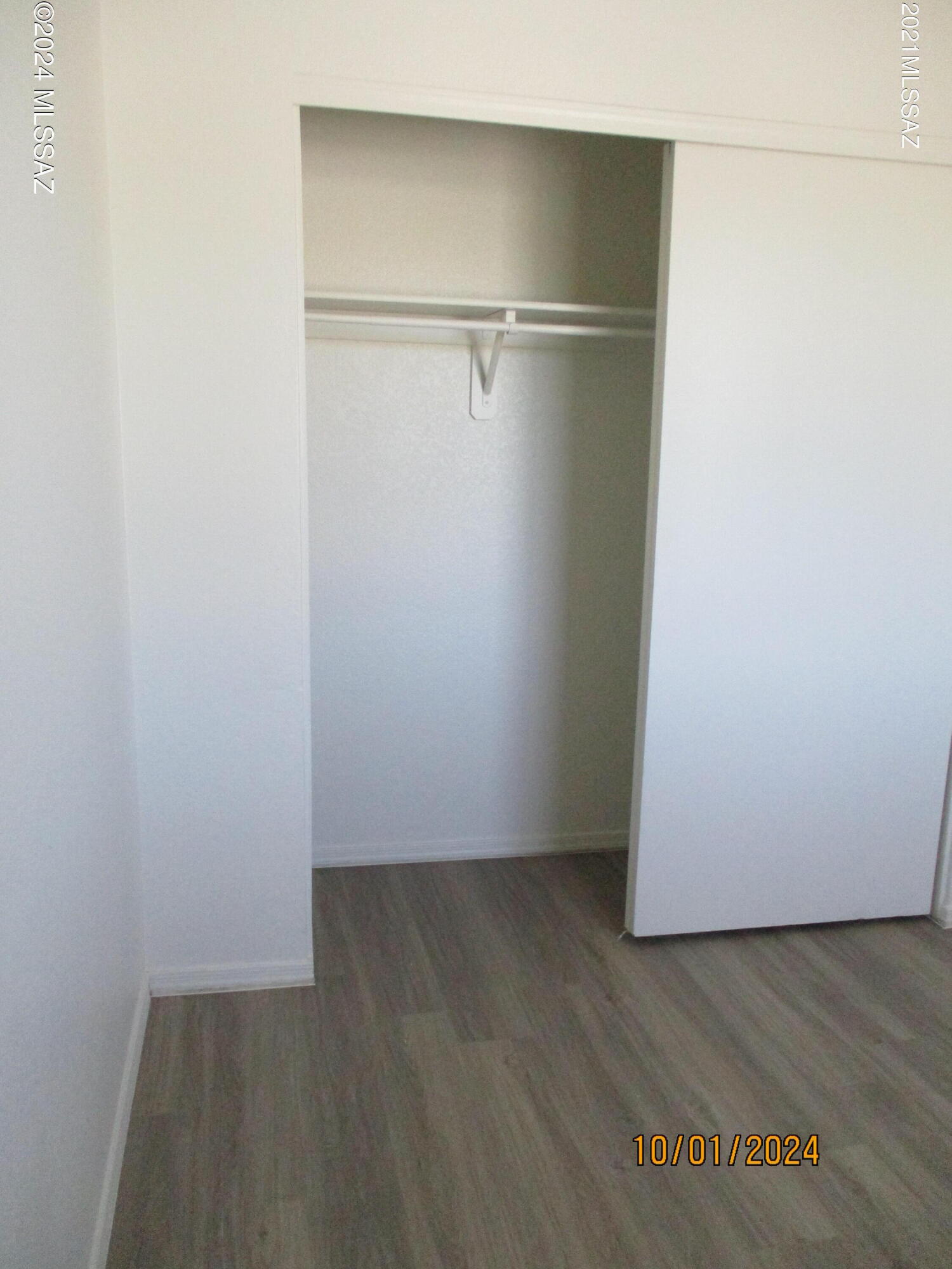 River Terrace (1-76) - Residential Lease