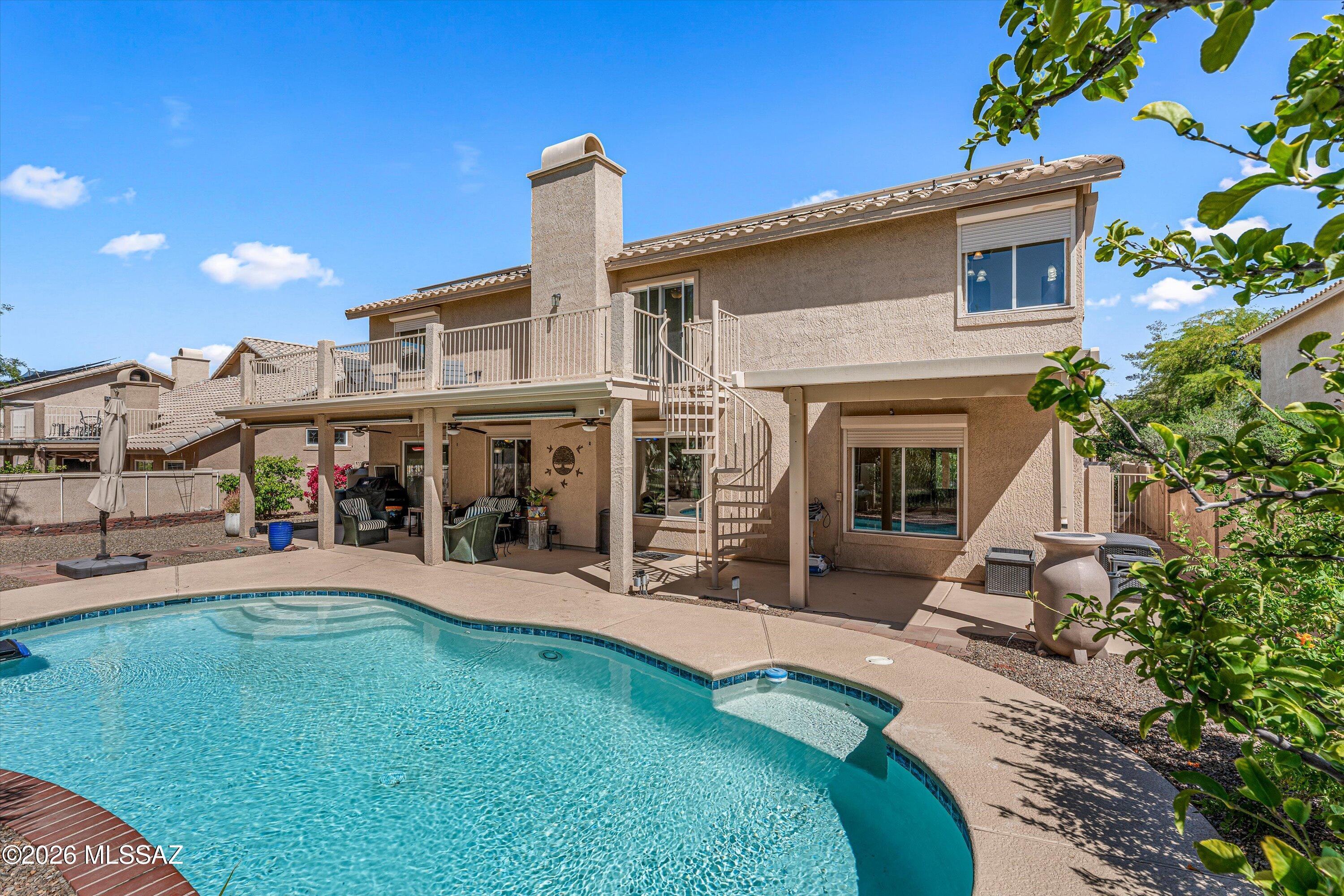 1821 W Desert Highlands Drive