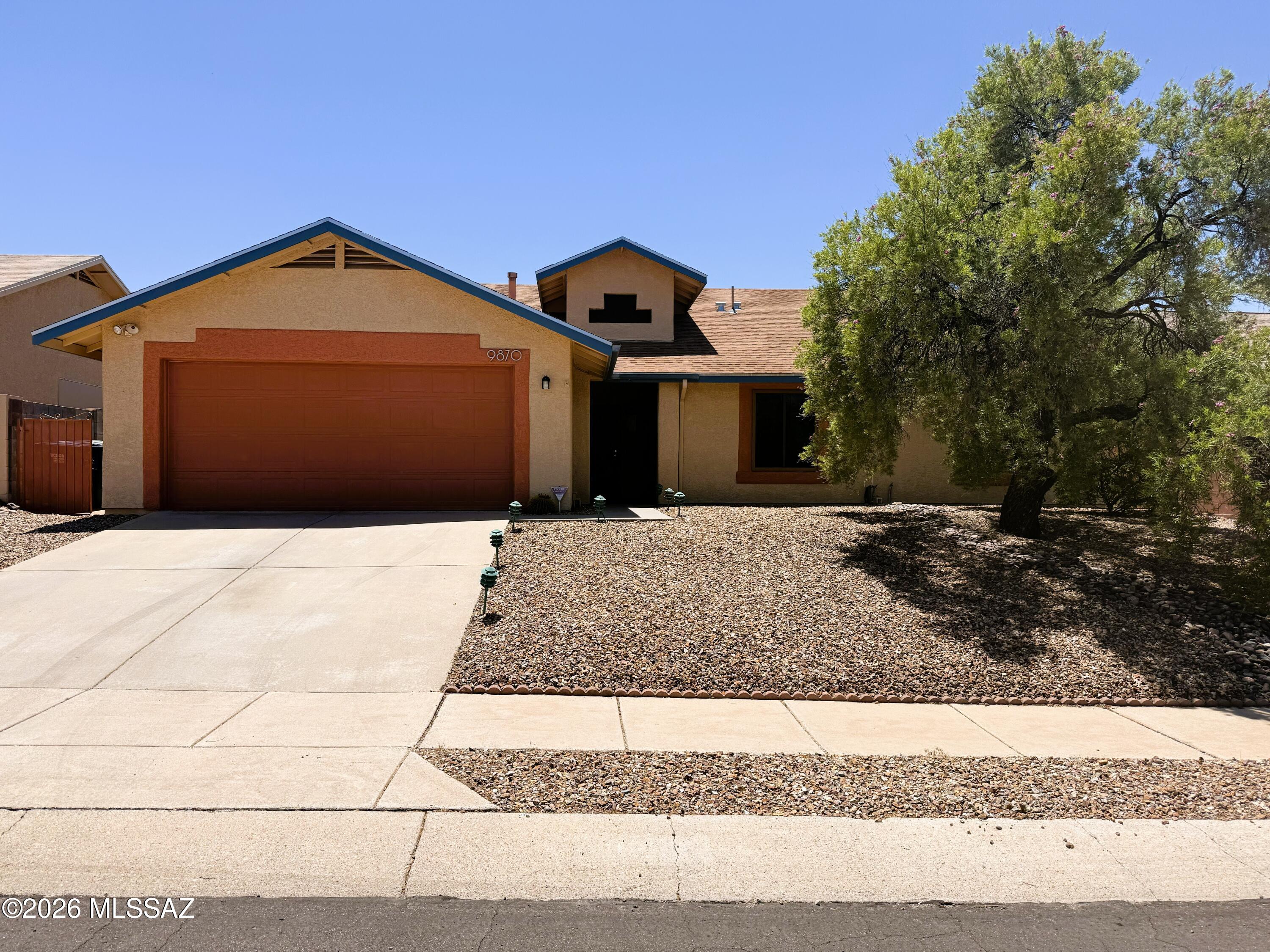 Hacienda Del Oro (1-78) - Residential
