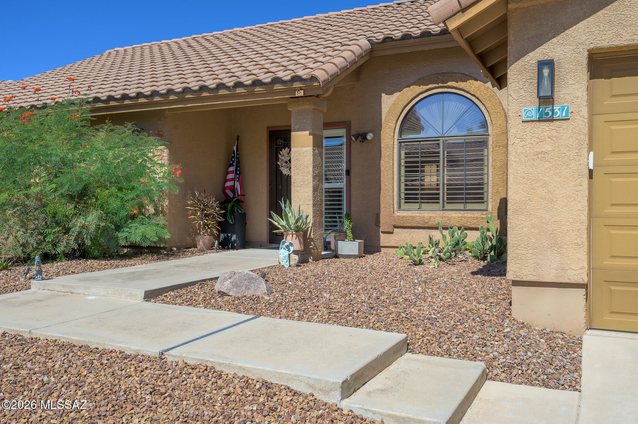 1531 E Sonoran Desert Drive