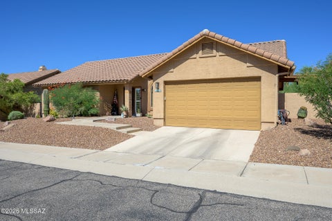 Photo of 1531 E Sonoran Desert Drive, Tucson, AZ 85737 (MLS # 22624959)