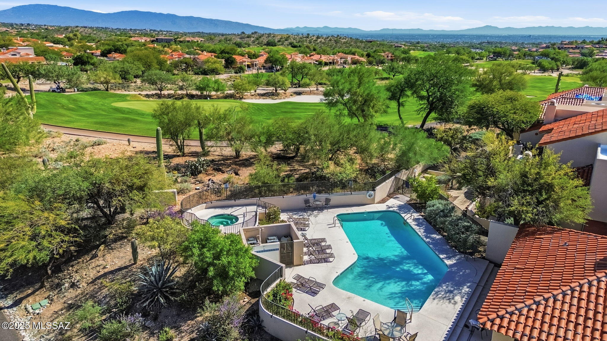 Condos At La Paloma (The) - Residential