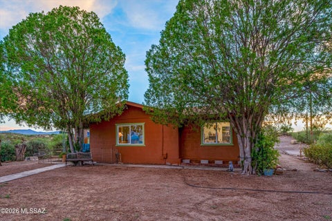 Photo of 86725 E Baywood Street, Mammoth, AZ 85618 (MLS # 22620489)