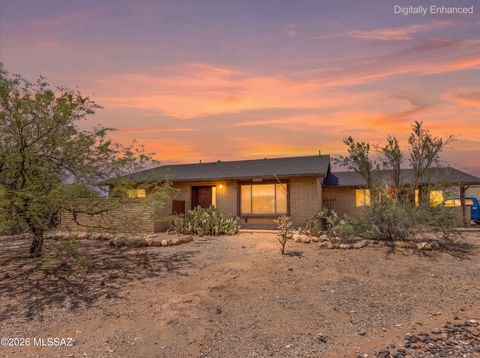 Photo of 3832 N Gunnison Drive, Tucson, AZ 85749 (MLS # 22617731)