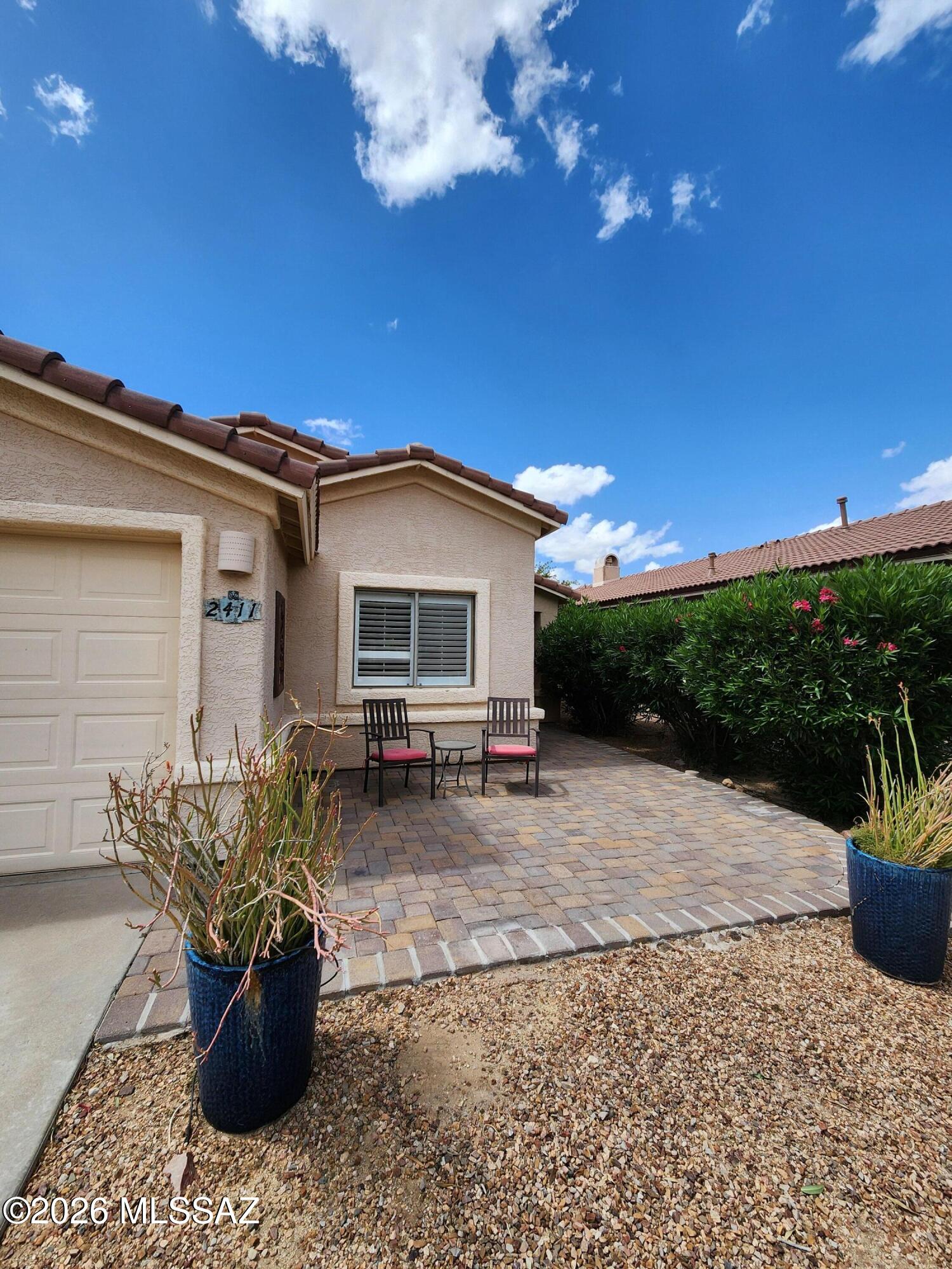 2411 E Skipping Rock Way